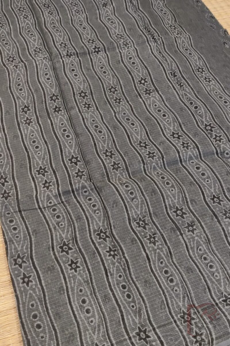 Kota Katha – Slate Grey Kota Cotton Saree with Spade Leaf Block Print and Light Grey-Black Contrast Blouse - Image 3