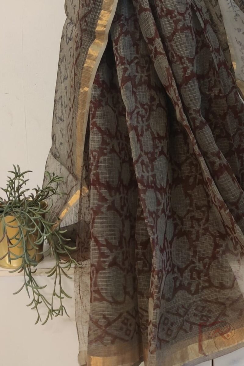 Kota Katha – Grey Kota Cotton Saree with Black and Maroon Starflower Motifs and Maroon Floral Print Kota Blouse - Image 7