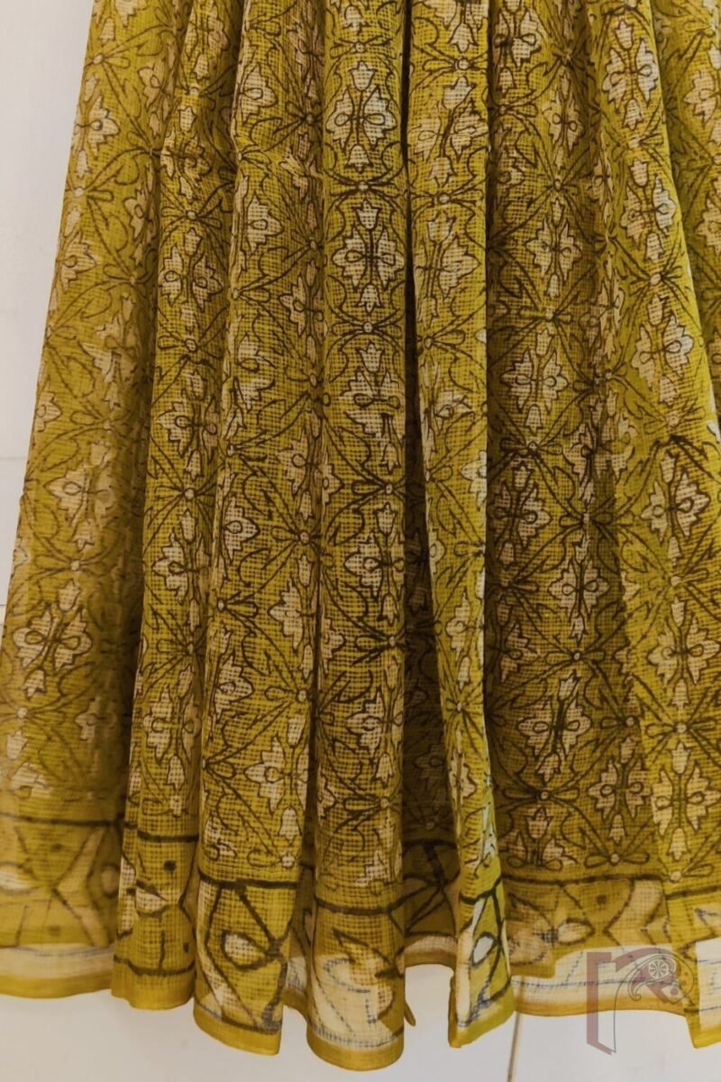 Kota Katha – Yellow-Green Kota Cotton Saree with Black Abstract Print and Cream Mango Blouse - Image 8
