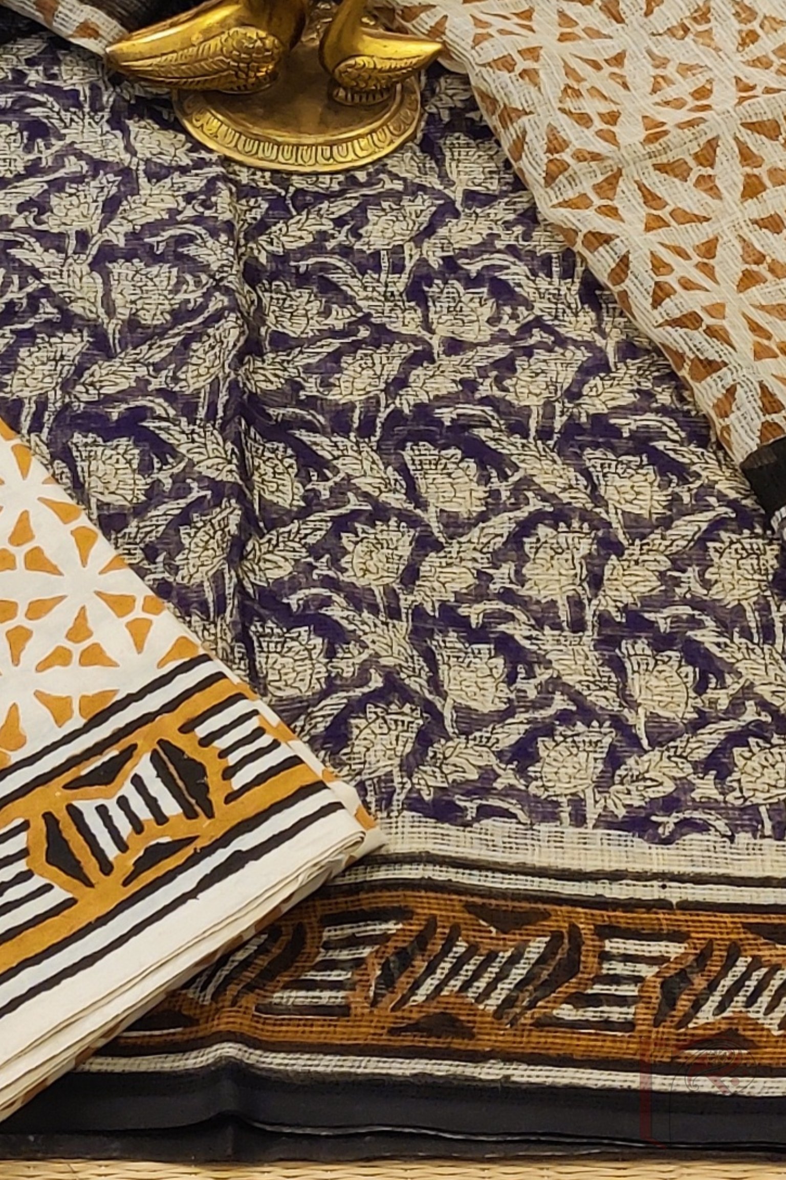 Suit stories – Ink Blue & Fawn Floral Leaf Kota Suit Set - Image 2