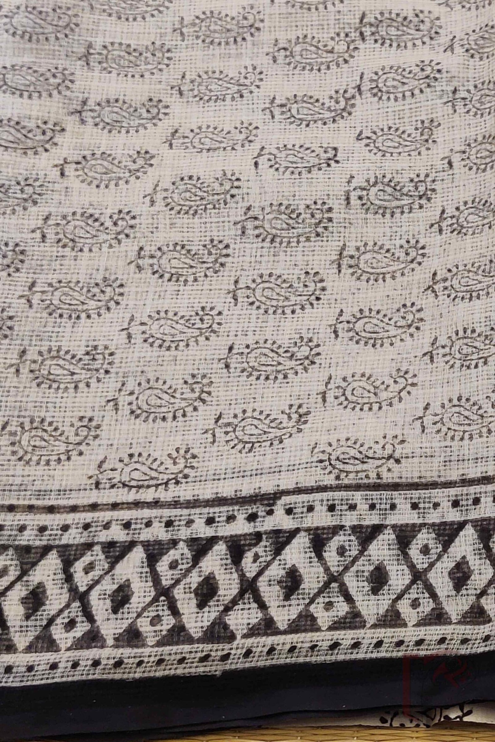 Suit stories – Cream Mango Motif & Diamond Border Kota Suit Set - Image 5