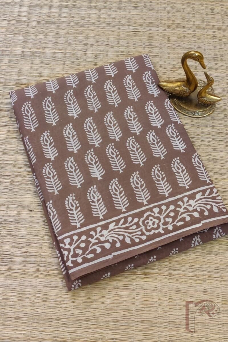 Mulmul Muse – Brown Mulmul Cotton Saree with Cream Traditional Motifs, Subtle Border, and Contrasting Pallu Design - Image 2