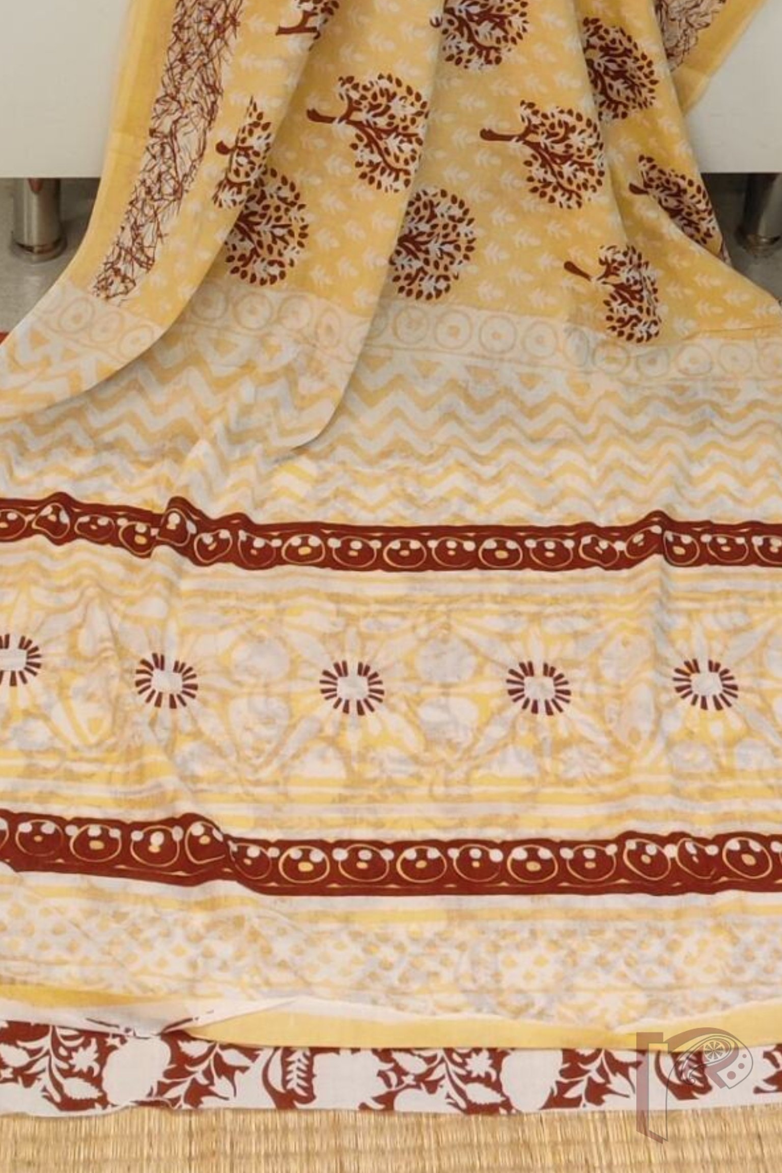 Mulmul Muse – Lemon Yellow Mulmul Cotton Saree with Tree and Floral Motifs - Image 6