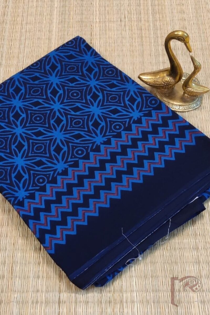 Mulmul Muse – Navy Blue Mulmul Cotton Saree with Jal Print and Zigzag Border - Image 2