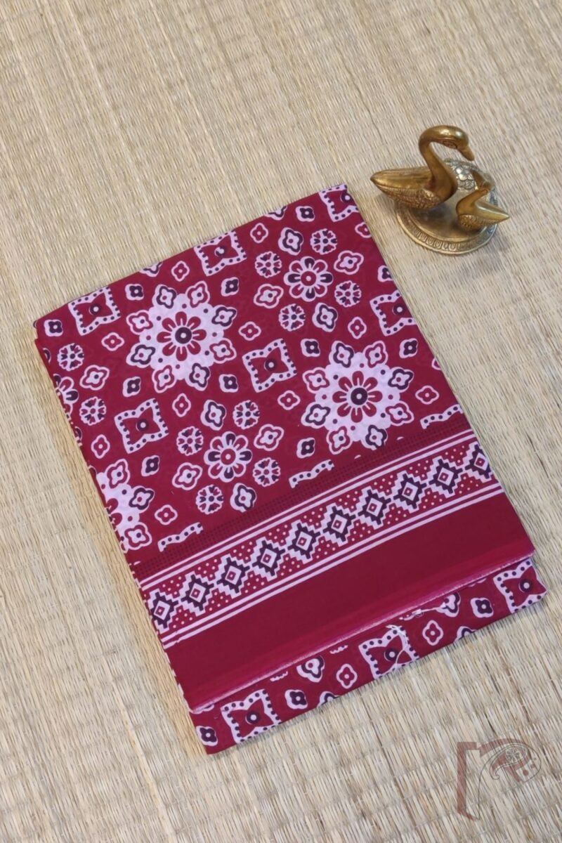 Mulmul Muse – Maroon Mulmul Cotton Saree with Ajrakh-Inspired Floral Block Print and Contrasting Pallu - Image 2