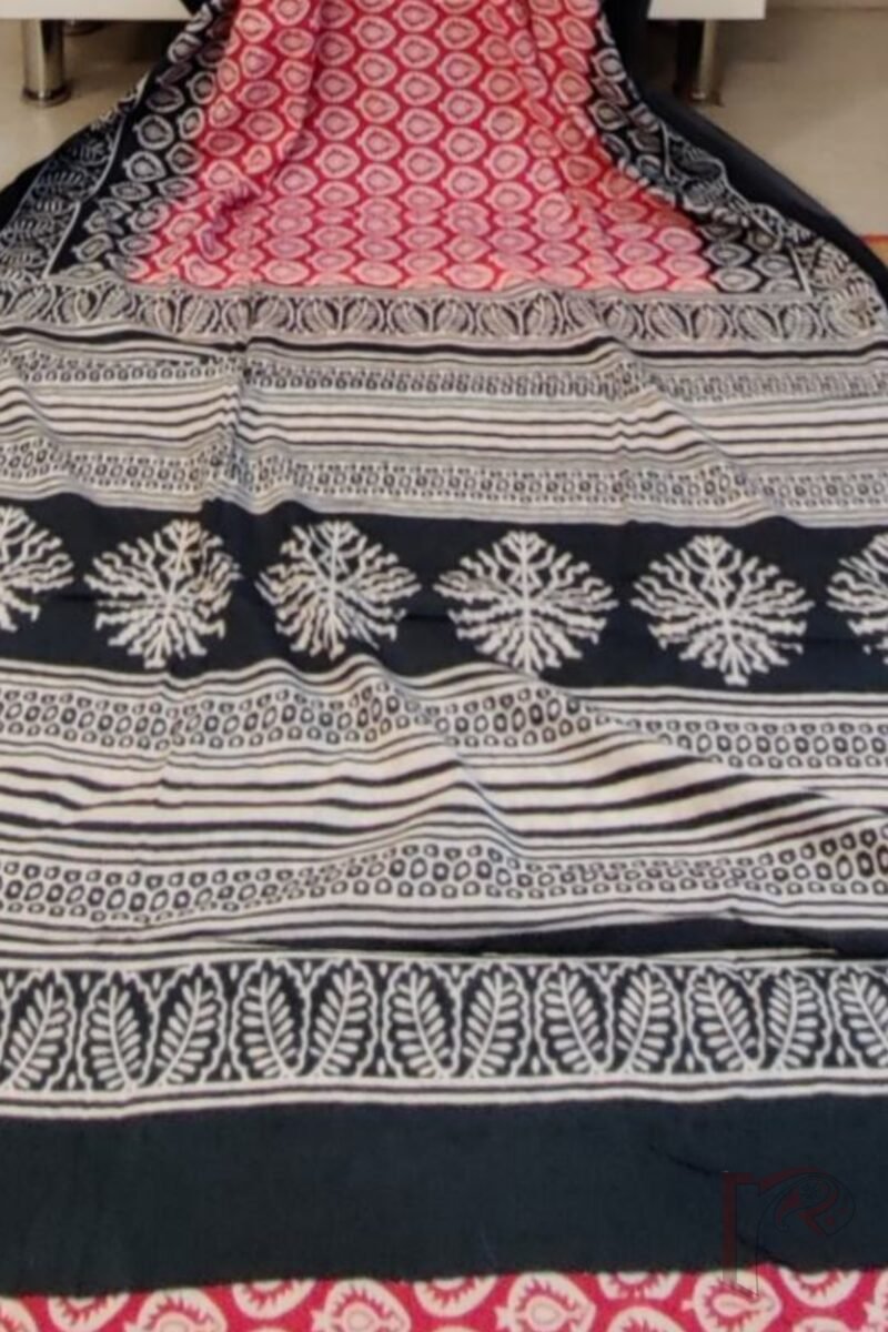 Mulmul Muse – Pink & Grey Mulmul Cotton Saree with Spade Leaf Motifs and Wavy Border - Image 6