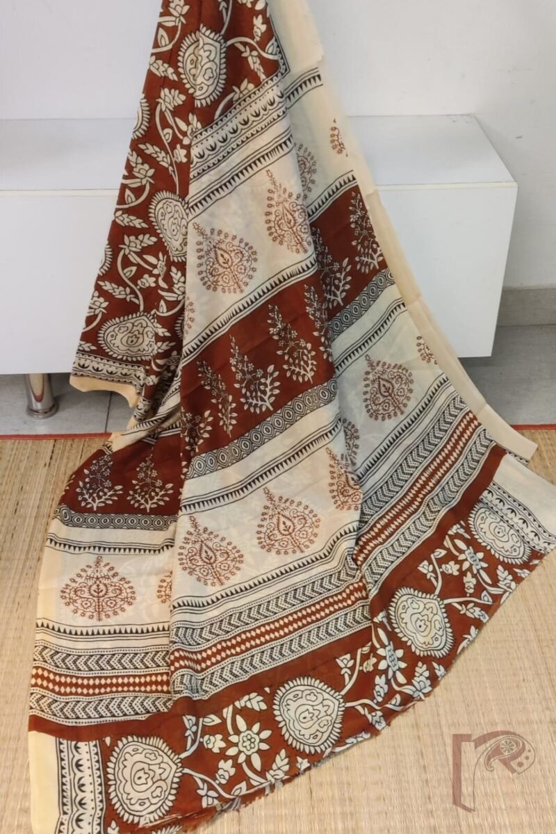 Mulmul Muse – Brown & Cream Mulmul Cotton Saree with Pan Leaf and Floral Motifs - Image 3