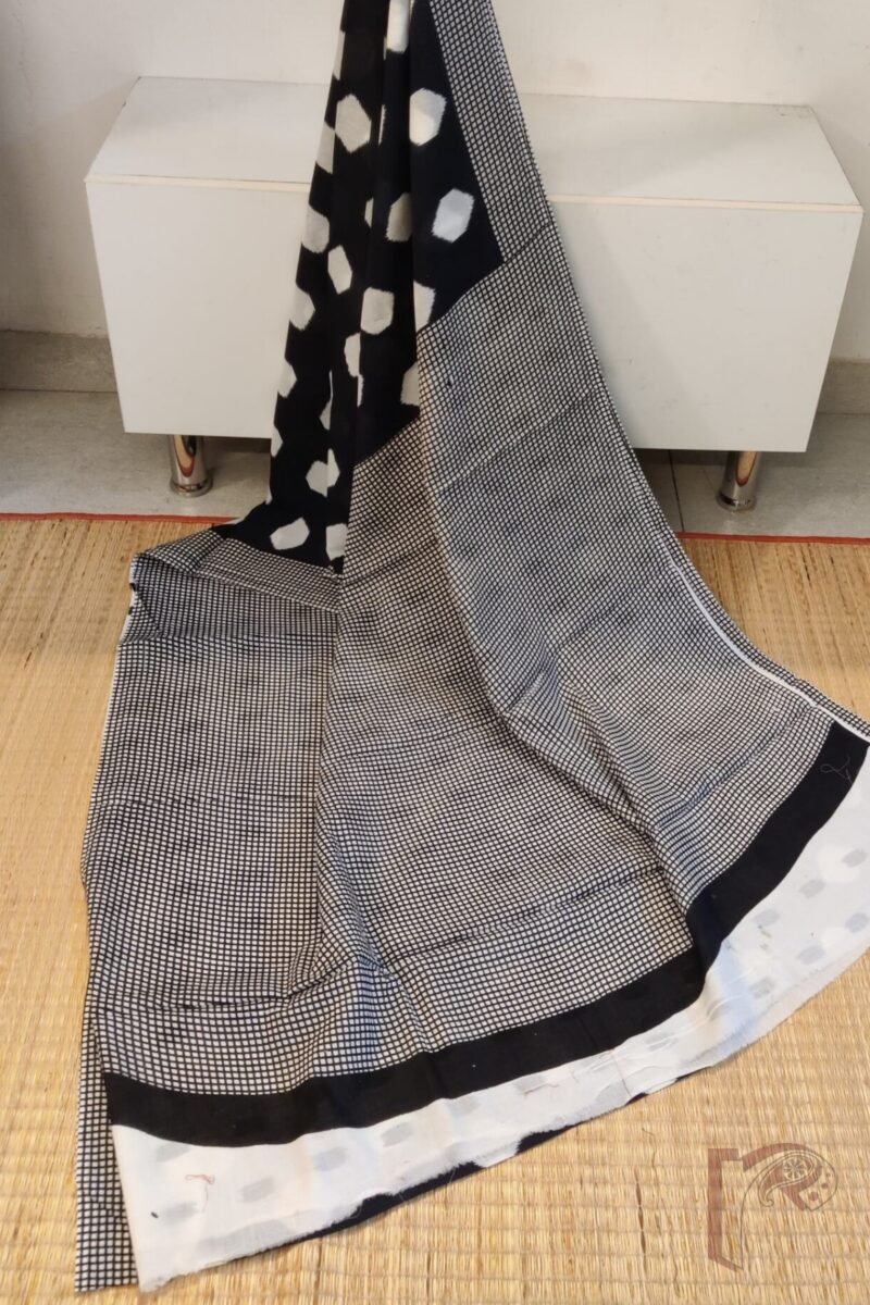Mulmul Muse – Black Soft Cotton Saree with White Circular Ikat-Inspired Print and Check Borders - Image 3