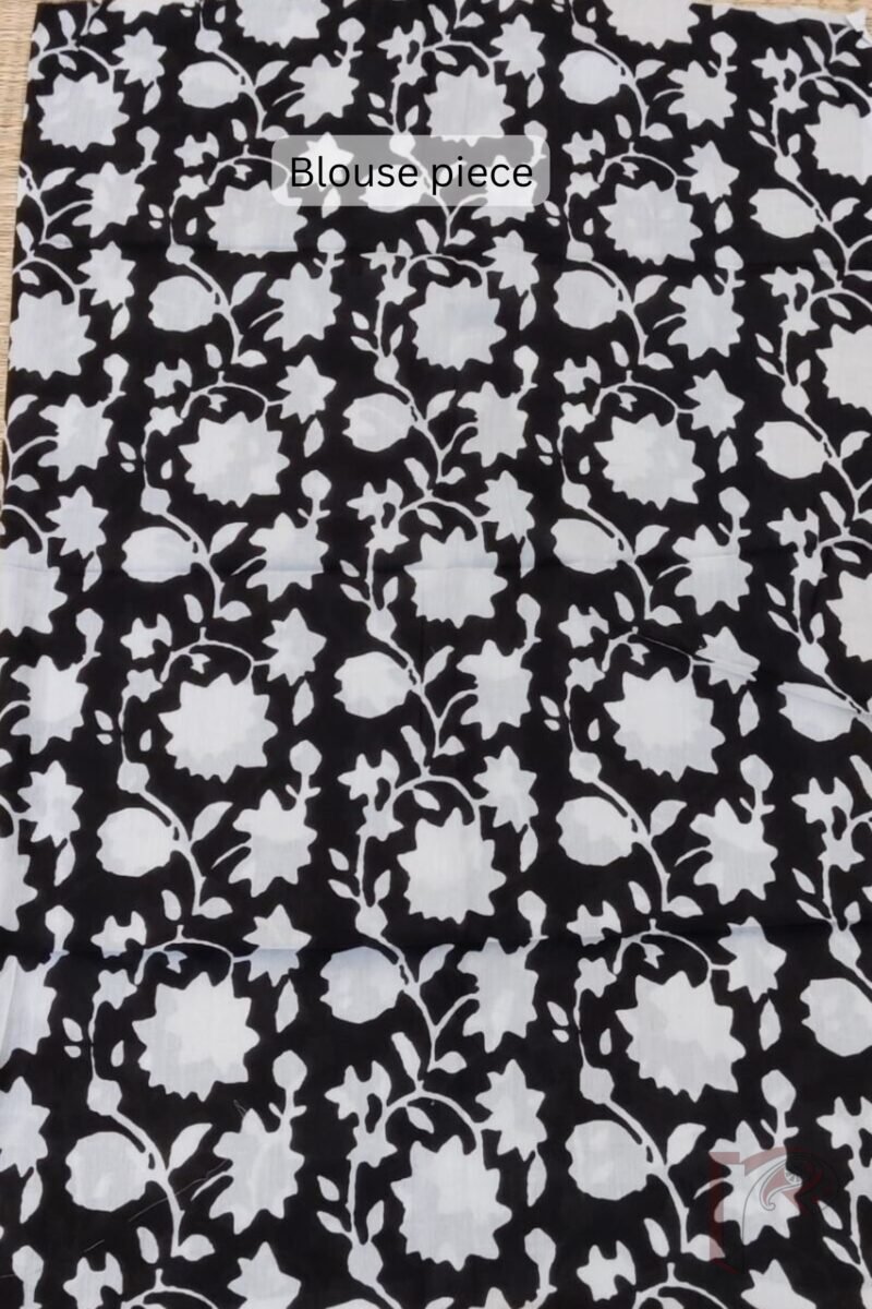Mulmul Muse – Black Soft Cotton Saree with Cream Mango Floral Motifs and Rust Temple Borders - Image 7