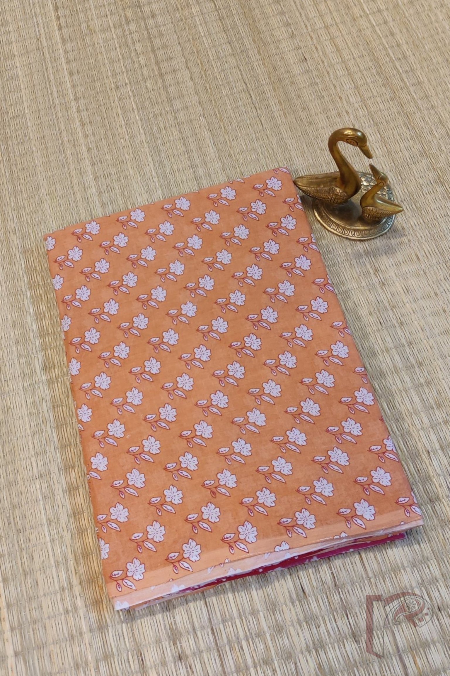 Mulmul Muse – Peach Orange Cotton Mul Saree with White Floral Stem Motifs and Maroon Pallu - Image 2