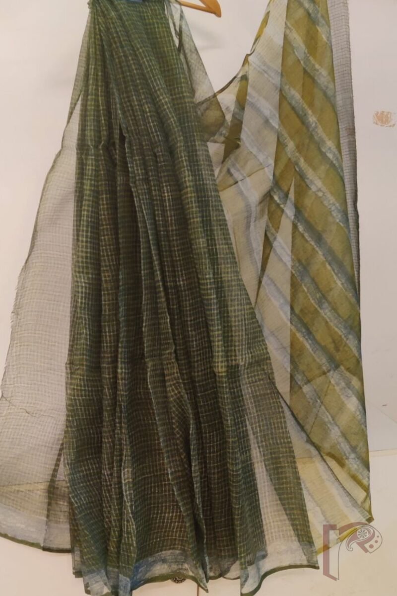 Kota Katha – Dark Green Kota Cotton Saree with White Grid Check, Striped Green Pallu, and Olive Box Print Mul Blouse - Image 4