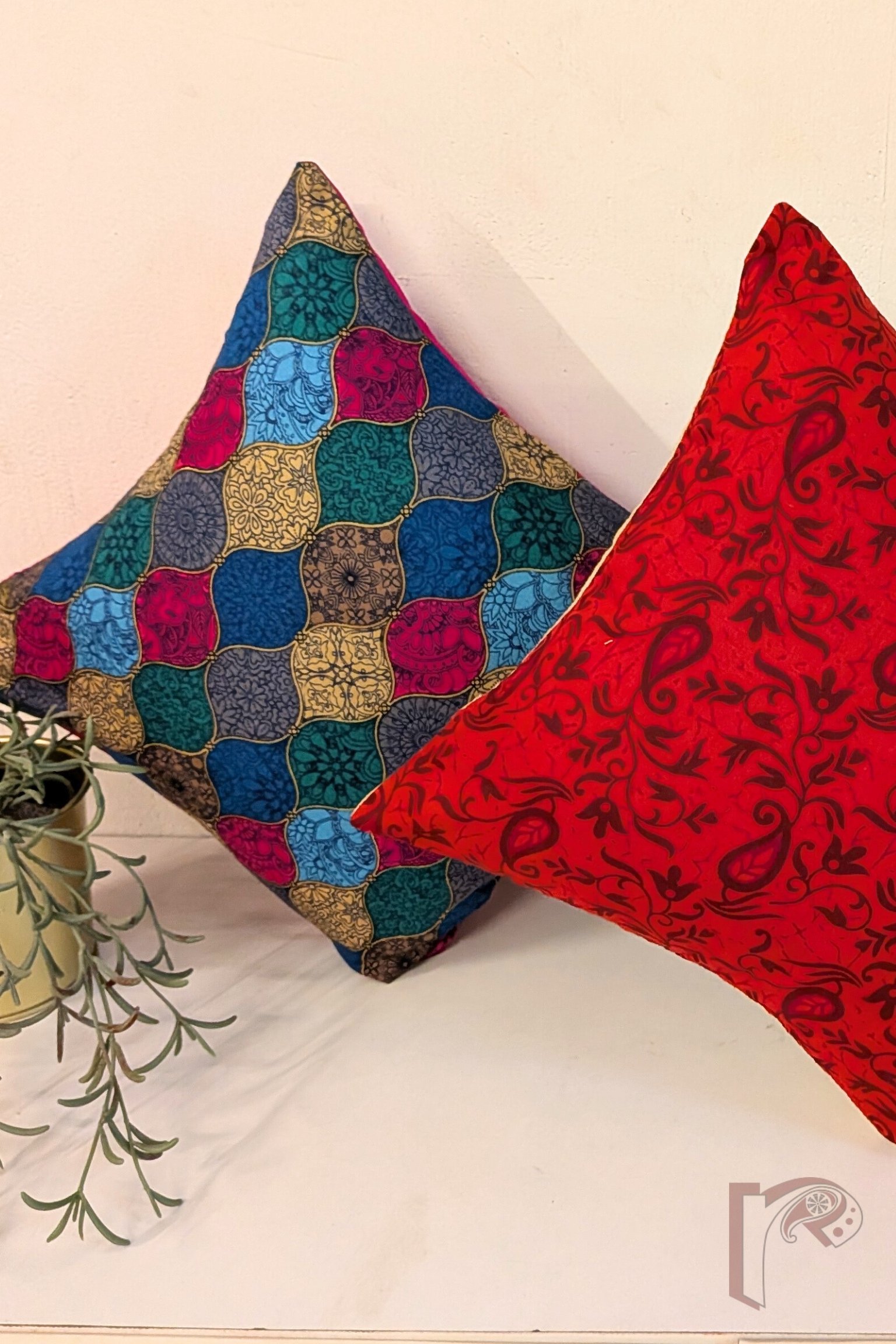 Cozy Cushion: Multicolor Ogee Print Cotton Cushion Cover 12" x 12" - Image 4