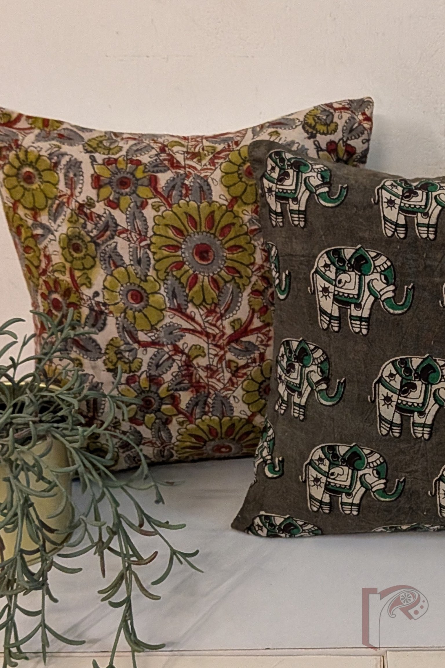 Cozy Cushion: Offwhite Kalamkari Floral Cotton Cushion Cover 12" x 12" - Image 4