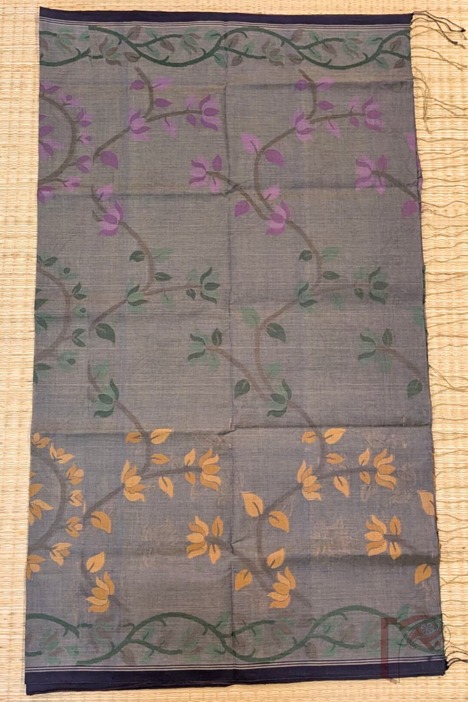 Jamdani Joy – Grey Bengal Cotton Jamdani Saree with Multicolour Floral Stem Motifs and Black Border - Image 3