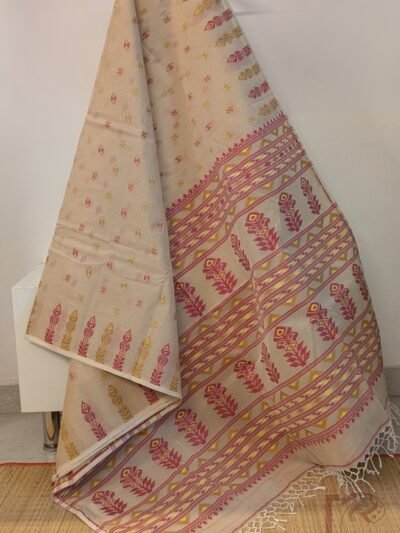 Jamdani Joy – Cream Bengal Cotton Jamdani Saree with Dual-Tone Leaf Stem Border