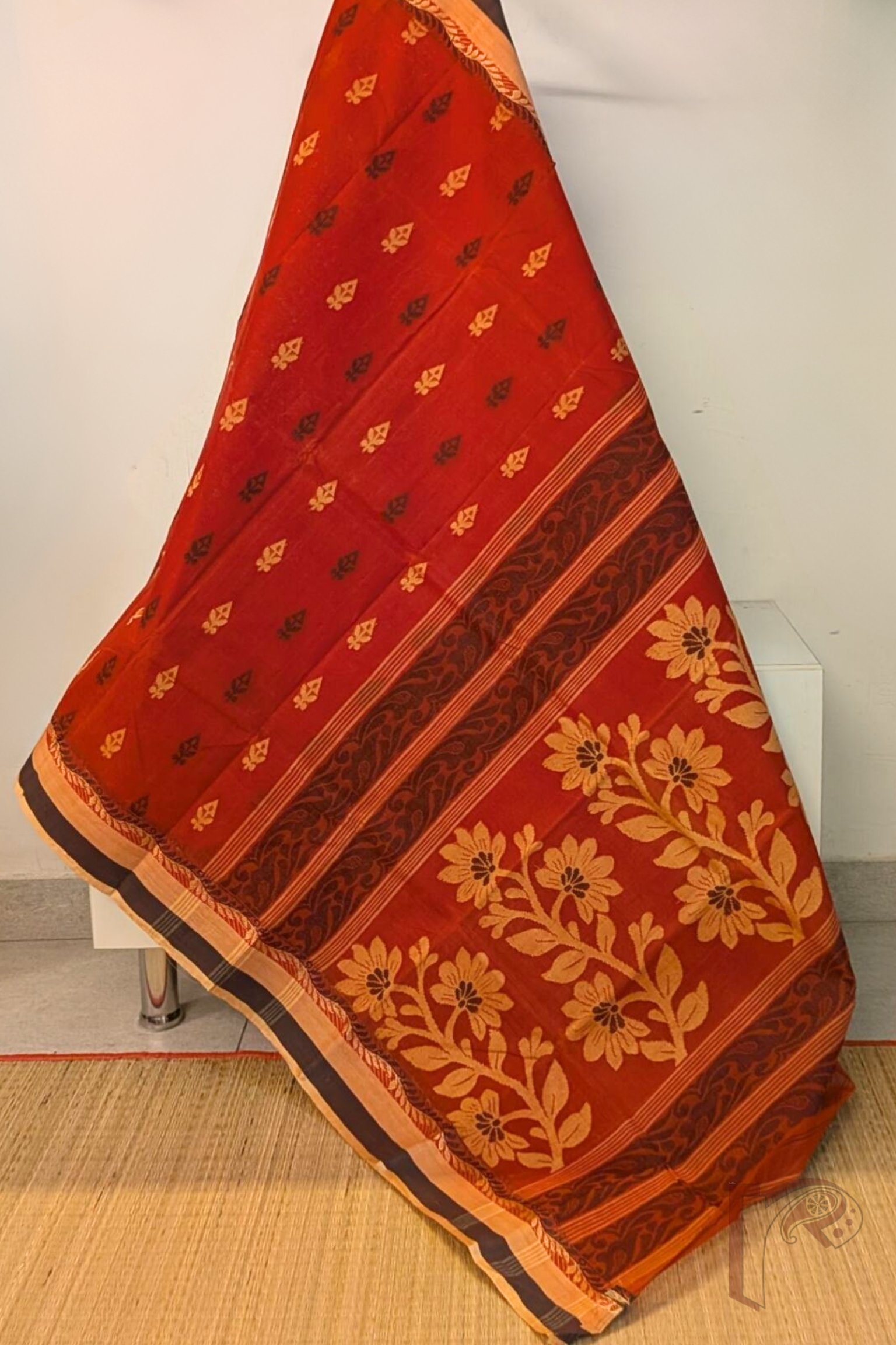 Jamdani Joy – Brick Red Bengal Cotton Jamdani Saree with Cream and Black Leaf-Diamond Motifs and Triple Borders