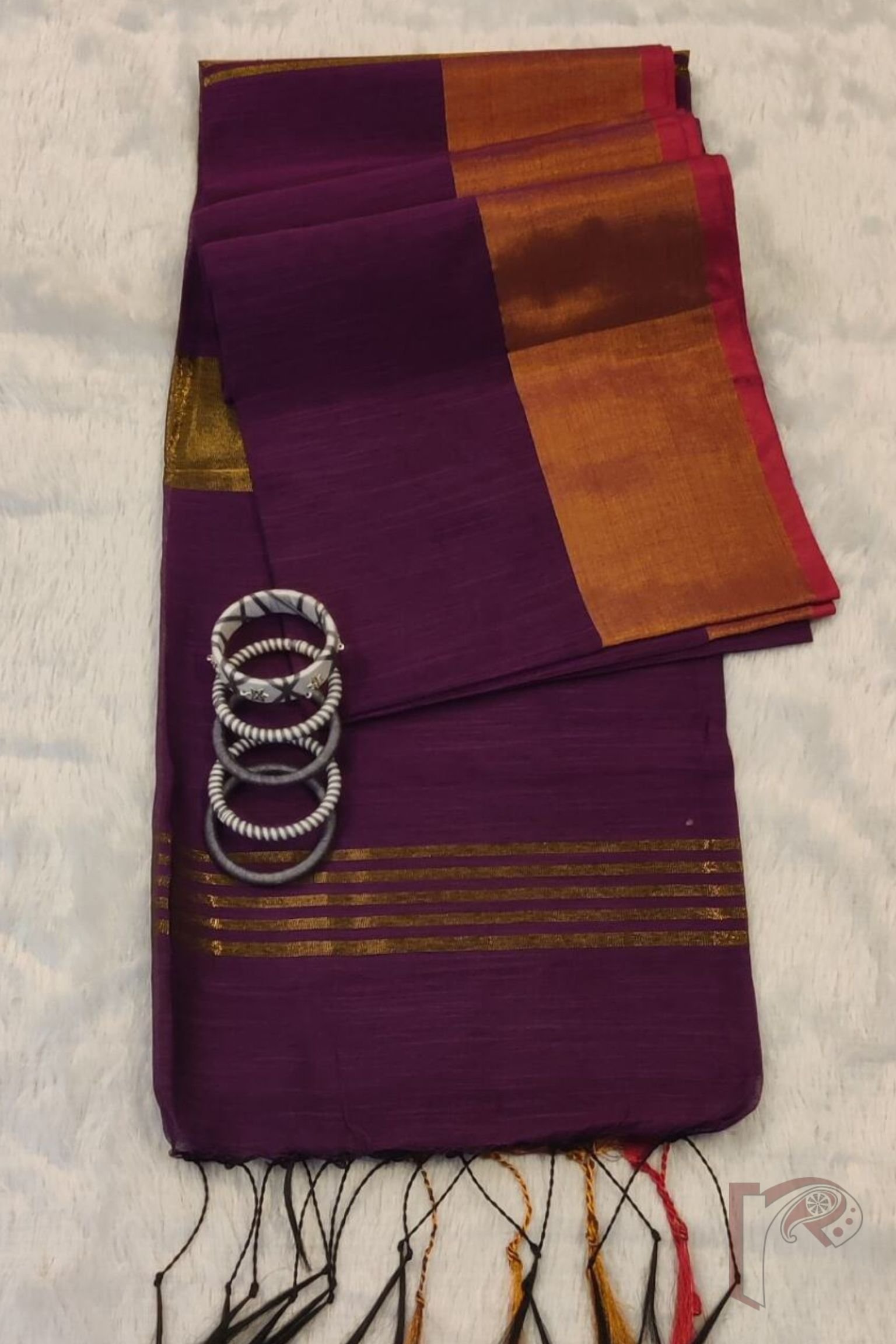 Gicha Glory - Wine Gicha Handloom Saree with Gold Border - Image 2