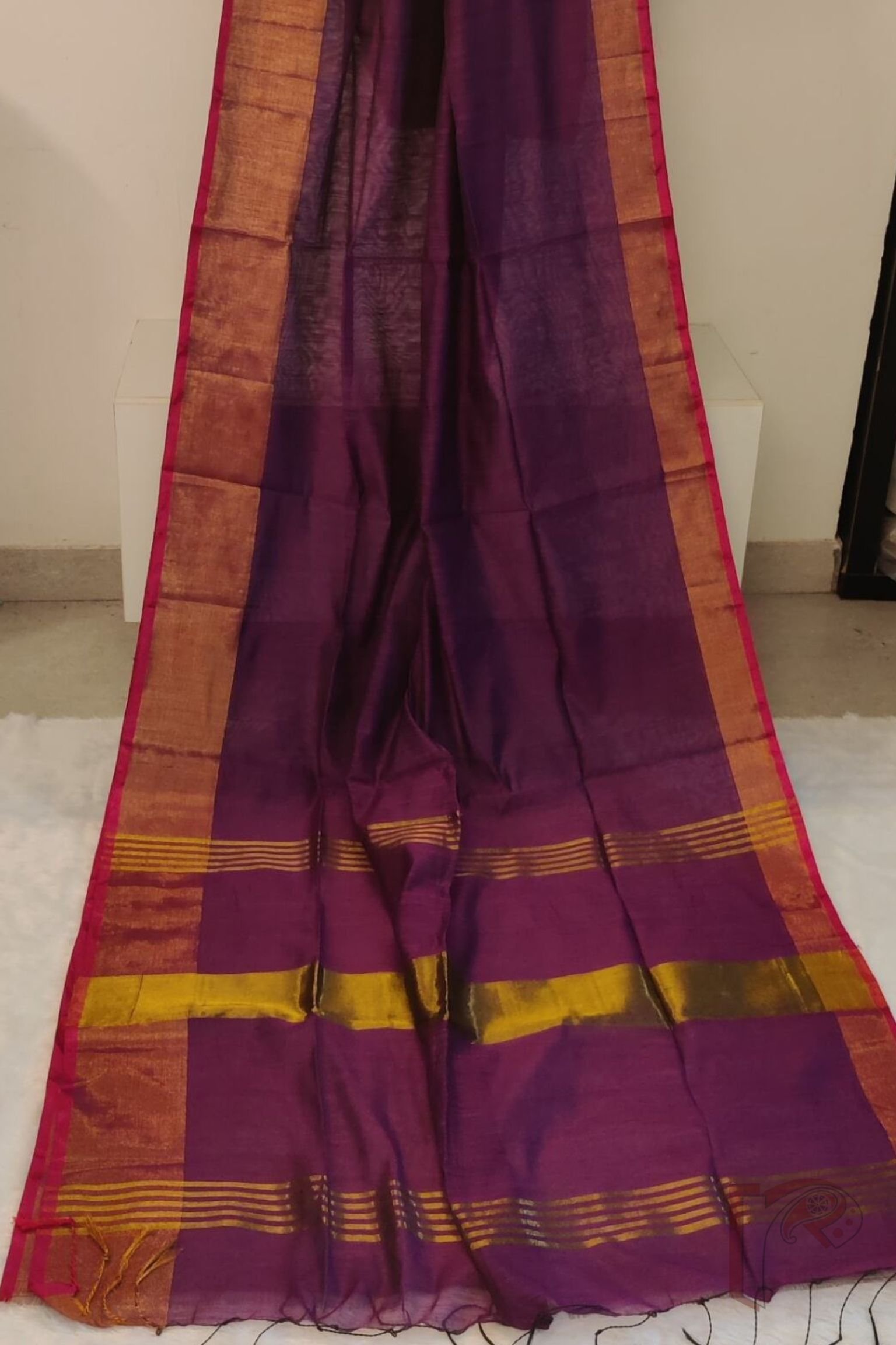 Gicha Glory - Wine Gicha Handloom Saree with Gold Border - Image 3