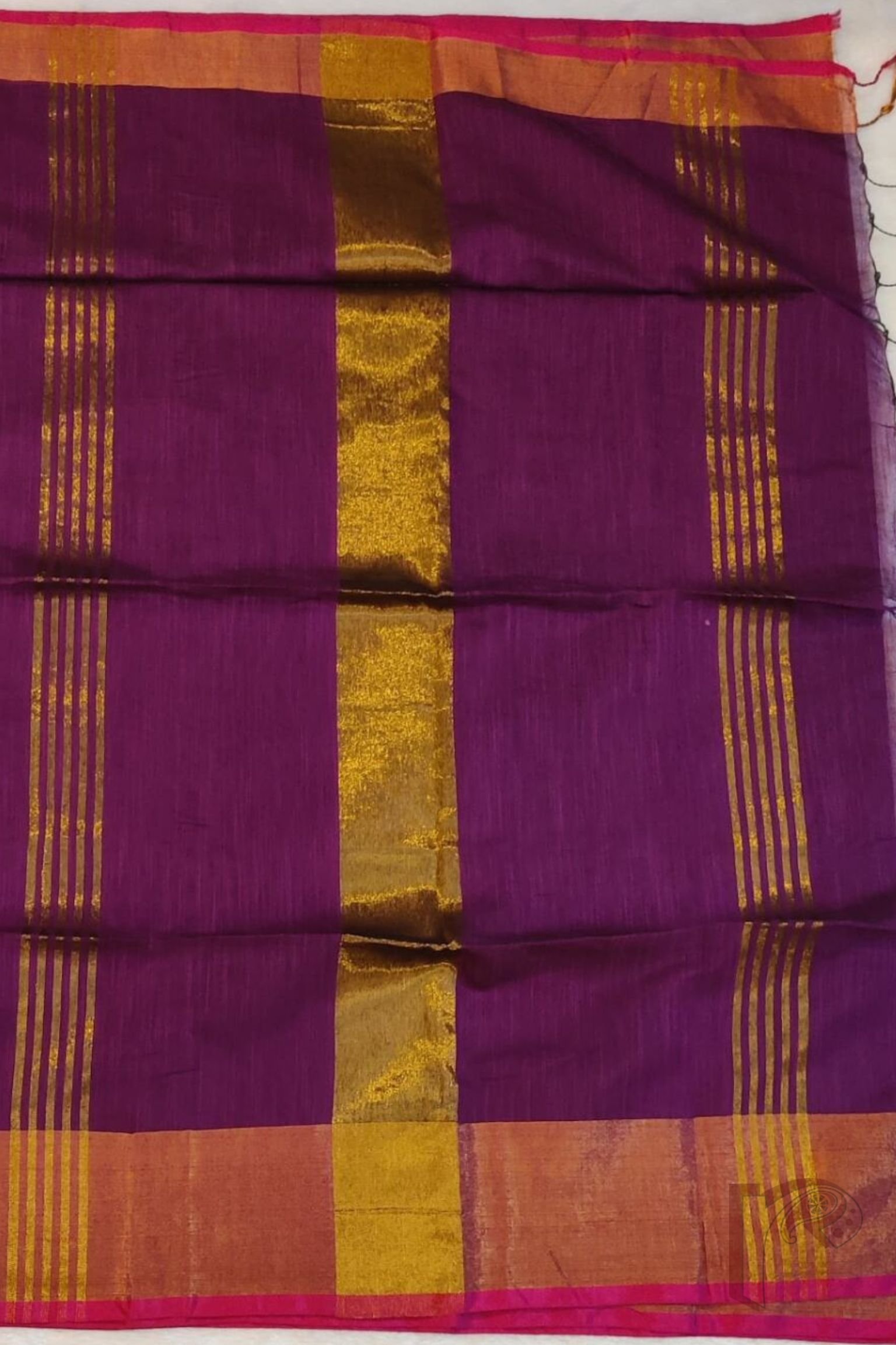 Gicha Glory - Wine Gicha Handloom Saree with Gold Border - Image 4
