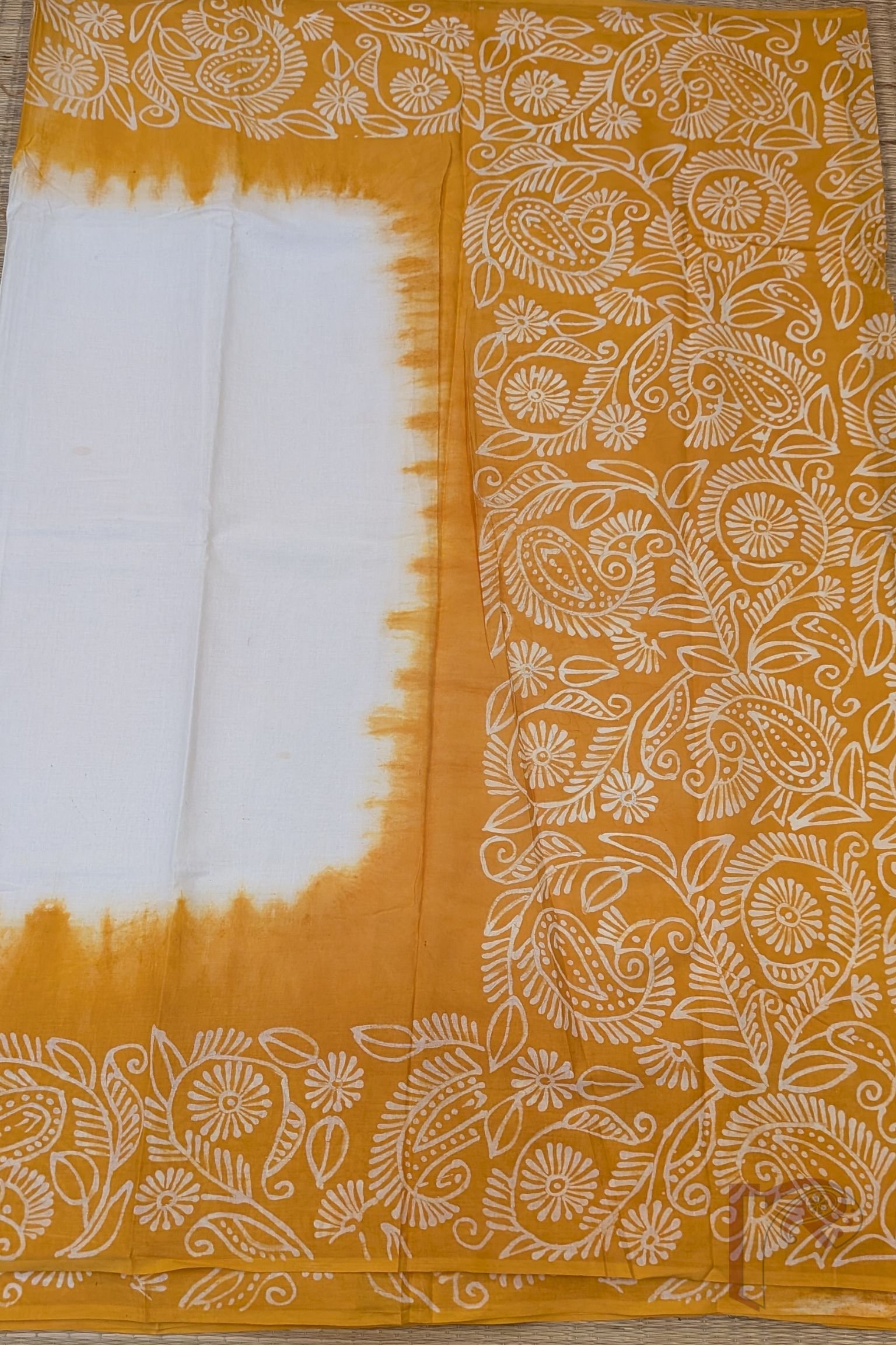 Mulmul Muse – White and Orange Hand Batik Mulmul Saree with Creeper Motifs - Image 6