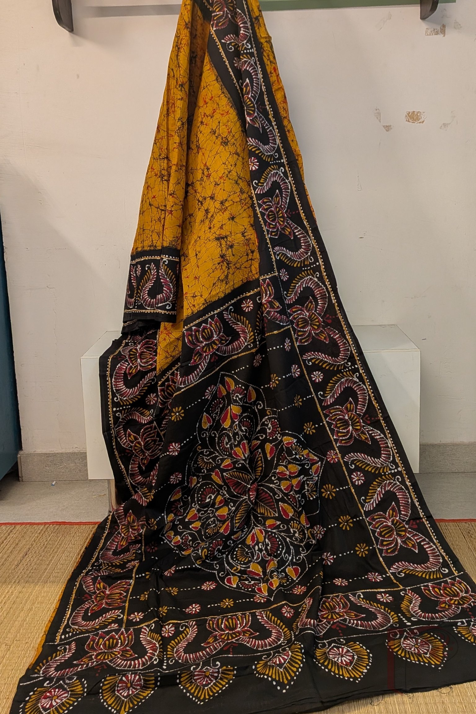 Mulmul Muse – Orange and Black Lotus Print Hand Batik Mulmul Saree - Image 3