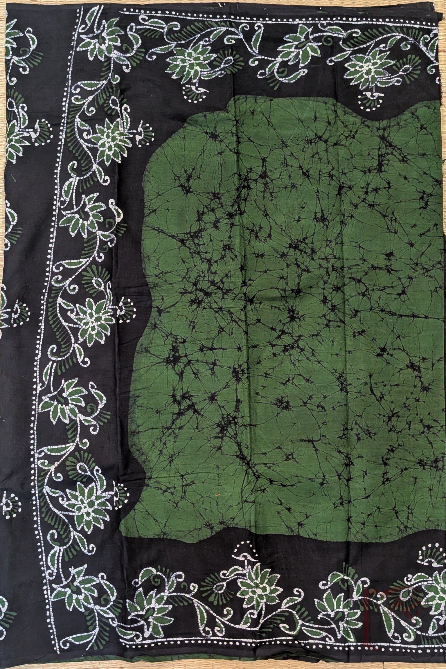 Mulmul Muse – Green and Black Half & Half Hand Batik Mulmul Saree with Floral Motifs - Image 6