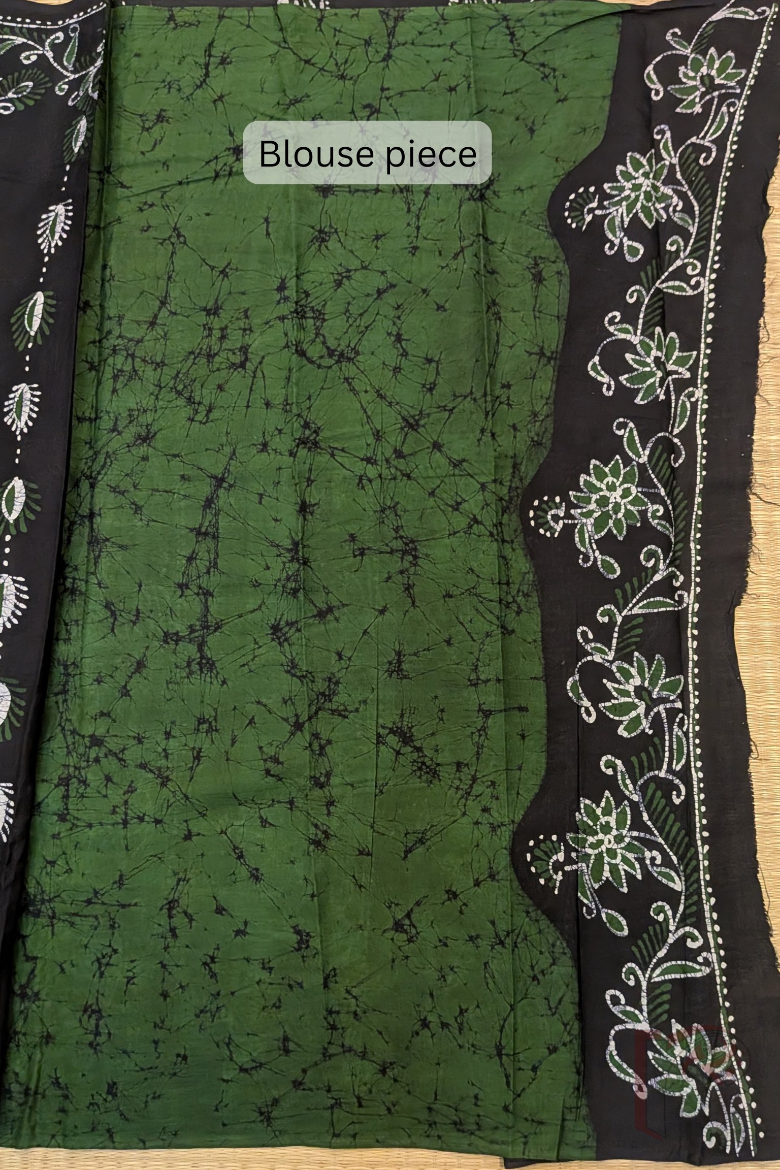 Mulmul Muse – Green and Black Half & Half Hand Batik Mulmul Saree with Floral Motifs - Image 7