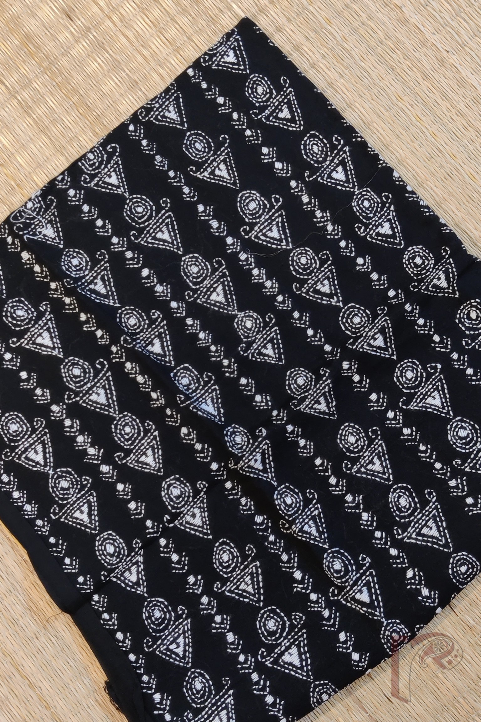 Black Cotton Blouse with White Kantha Triangular and Circular Motifs in Parallel Line Pattern – Unstitched Fabric - Image 2