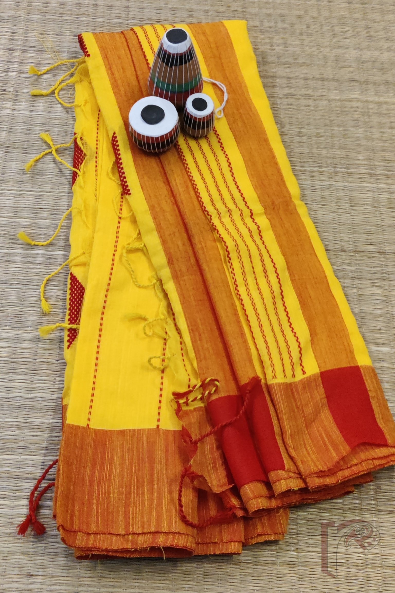 Taant Treasures - Golden Yellow Taant Cotton Handloom Saree with Dull Red–Yellow Shaded Border - Image 4