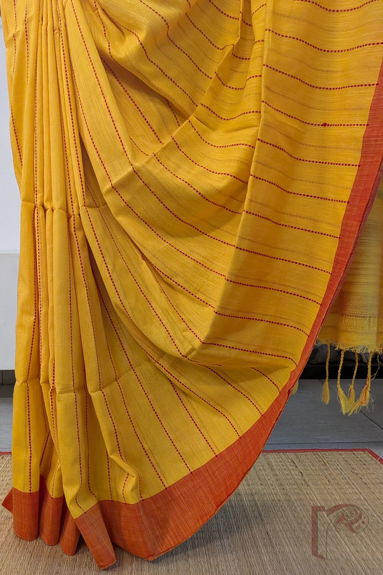 Taant Treasures - Golden Yellow Taant Cotton Handloom Saree with Dull Red–Yellow Shaded Border - Image 5