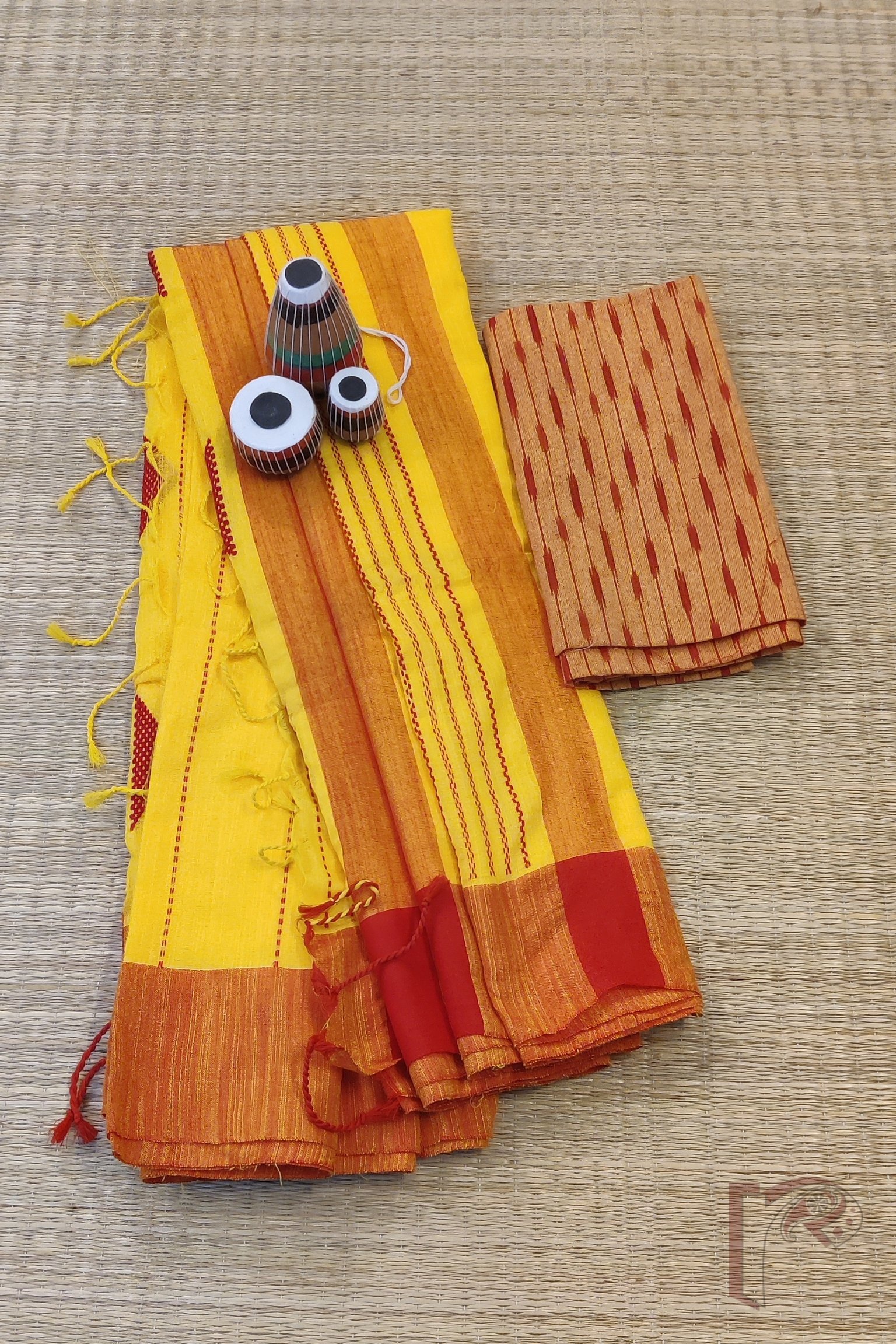 Taant Treasures - Golden Yellow Taant Cotton Handloom Saree with Dull Red–Yellow Shaded Border - Image 6