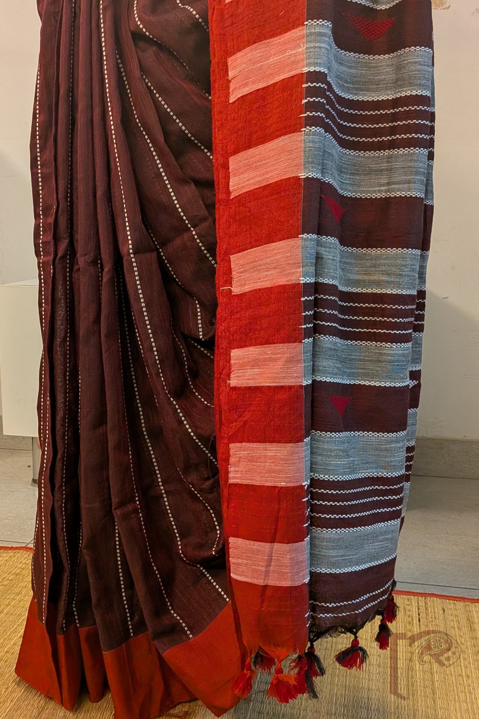 Taant Treasures - Maroon Taant Cotton Handloom Saree with Red Border
