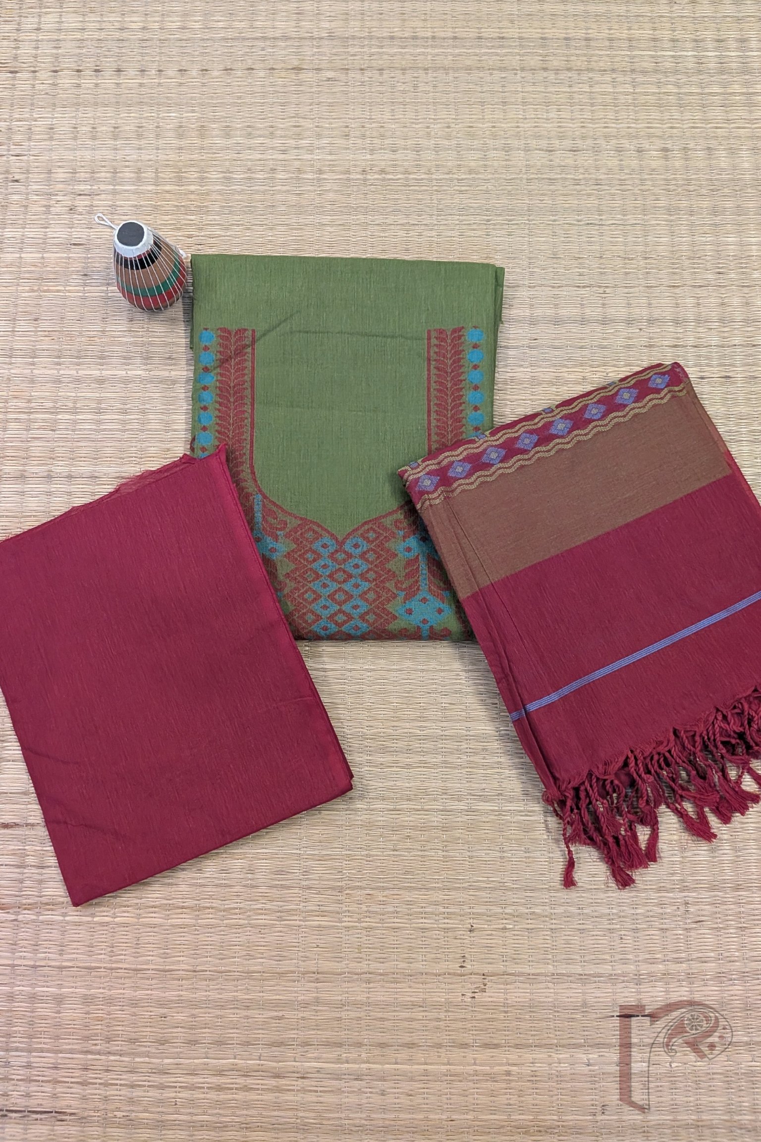 Suit Stories – Mehendi Green and Maroon Cotton Jamdani Suit Set with Diamond Motif Dupatta - Image 2