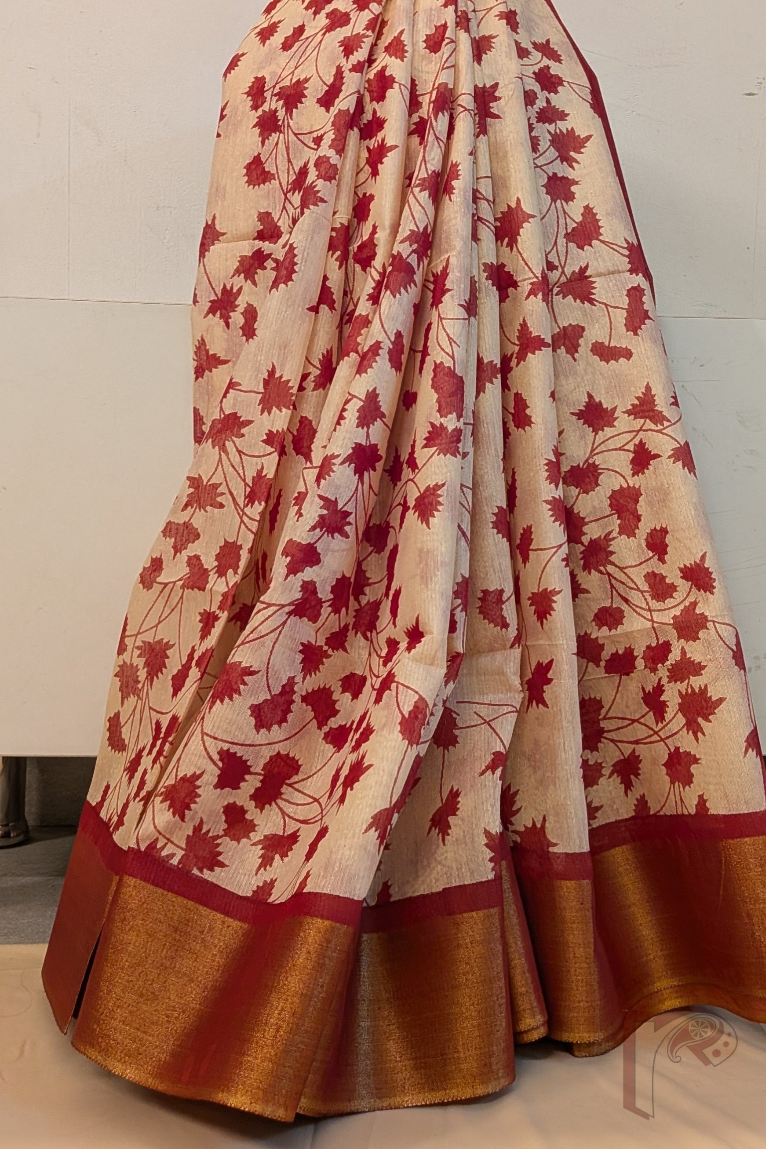 Jayshree Jiva - Cream Jayshree Staple Cotton Silk Saree with Red Leaf Stem Print and Red-Gold Accents - Image 4