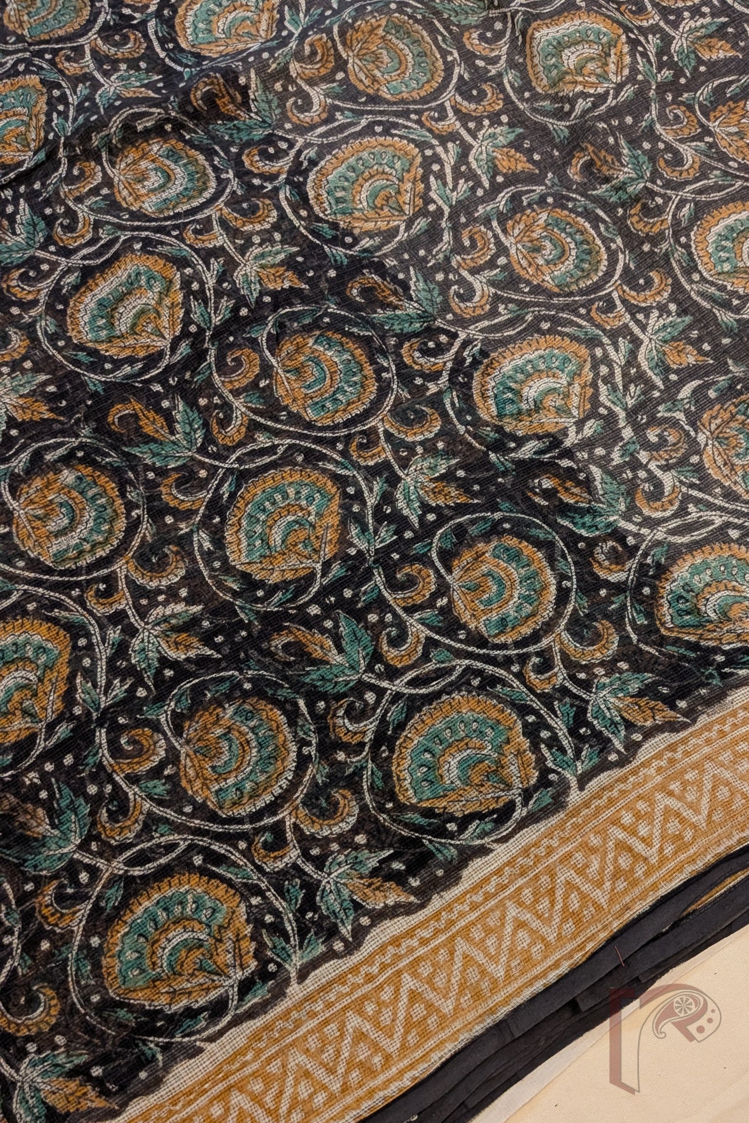 Kota Katha – Black Kota Cotton Saree with Fan Flower Motifs and Beige Parallel Print Pallu - Image 6