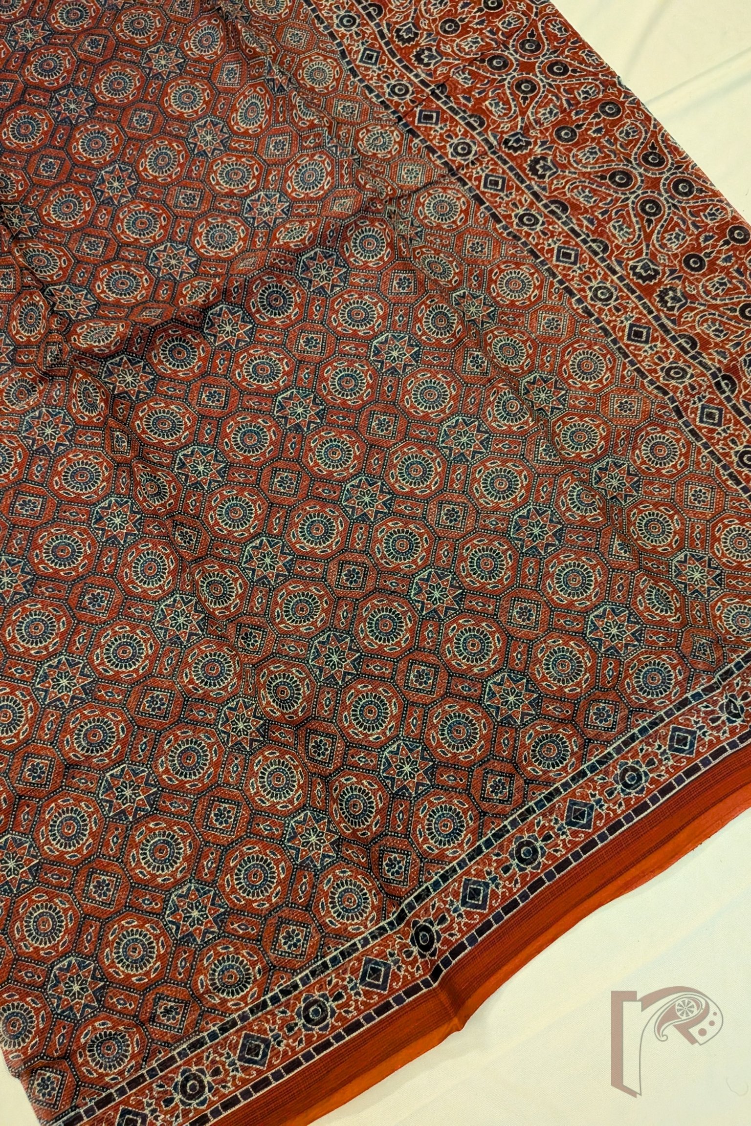 Kota Katha – Red Kota Cotton Saree with Traditional Ajrakh Motifs and Jaal Pallu - Image 6