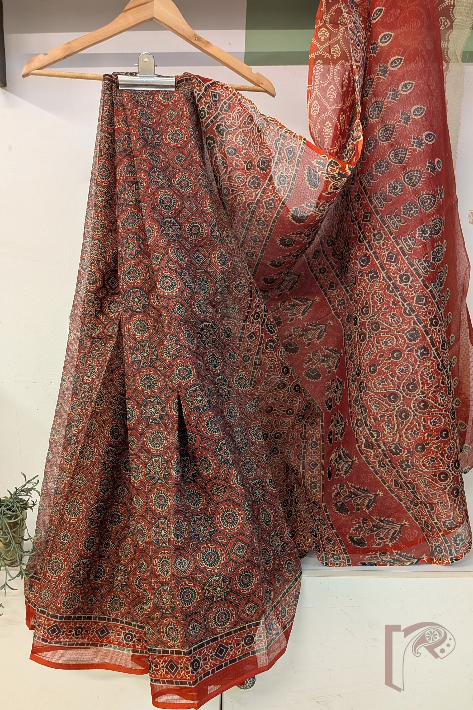 Kota Katha – Red Kota Cotton Saree with Traditional Ajrakh Motifs and Jaal Pallu