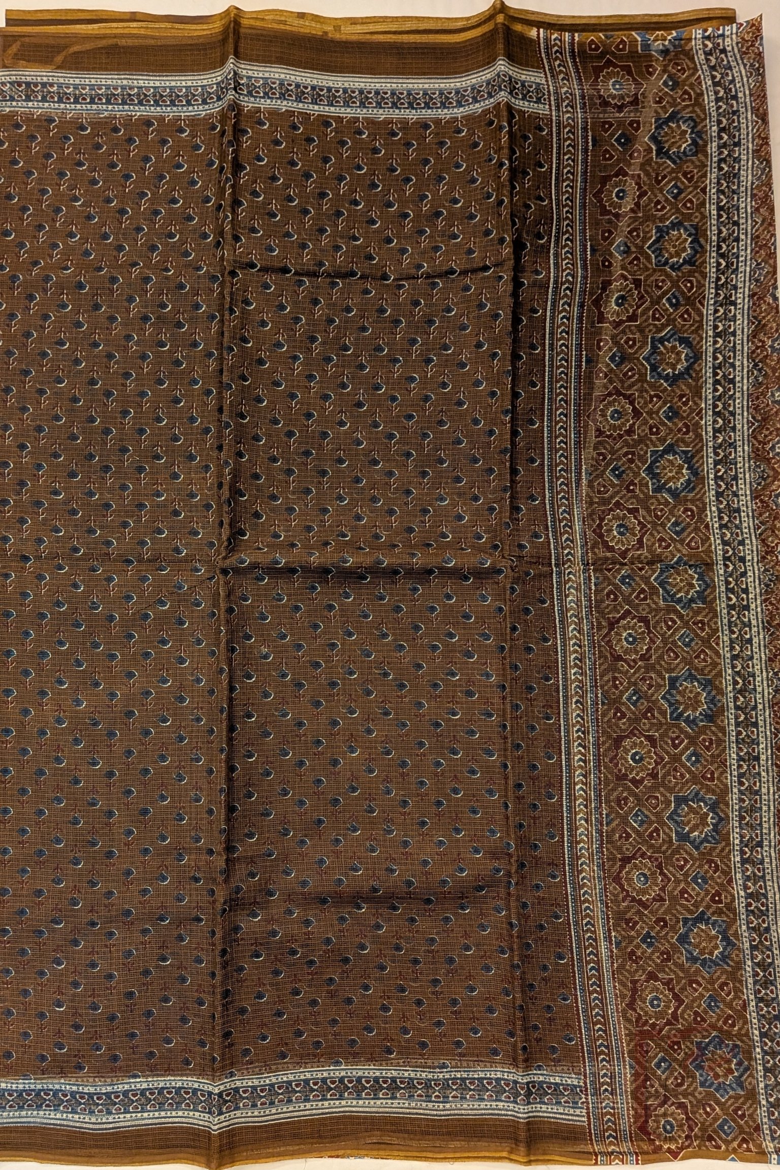 Kota Katha – Brown Kota Cotton Saree with Floral Bud Motifs and Ajrakh Pallu - Image 4