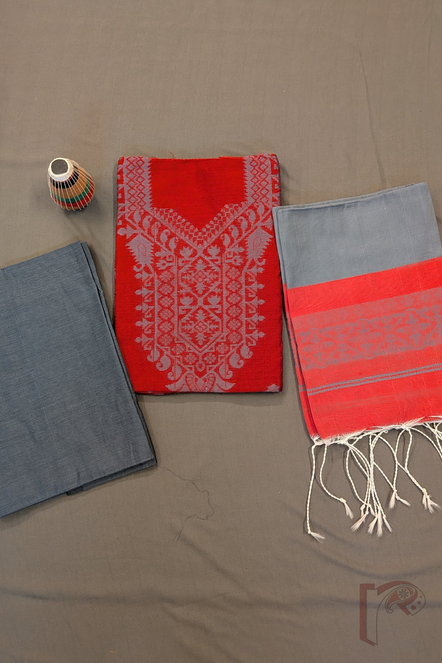 Suit Stories – Red and Grey Fine Cotton Jamdani Suit Set with Floral Cary Geometric Yoke - Image 2