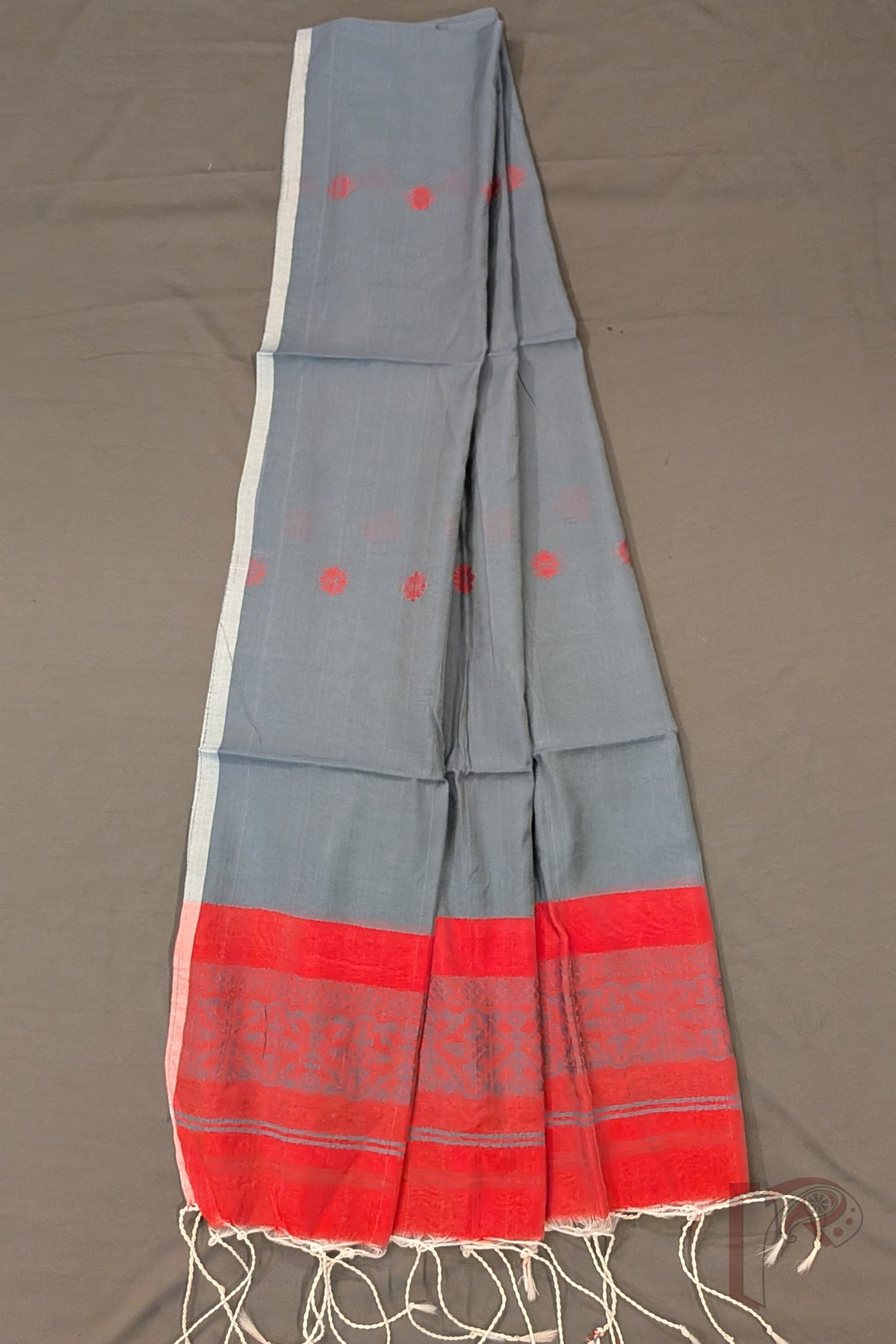 Suit Stories – Red and Grey Fine Cotton Jamdani Suit Set with Floral Cary Geometric Yoke - Image 5