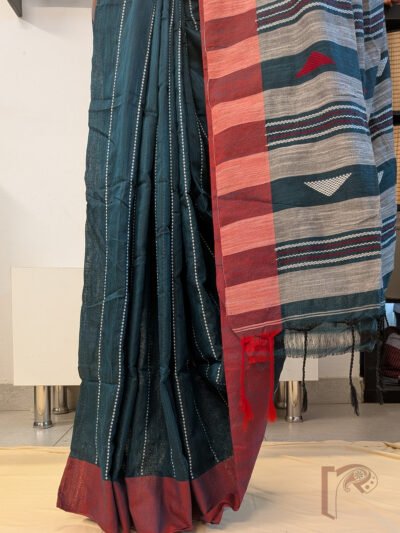 Taant Treasures - Dark Green Taant Cotton Handloom Saree with Brown-Tone Border and Red–White Kantha Pallu