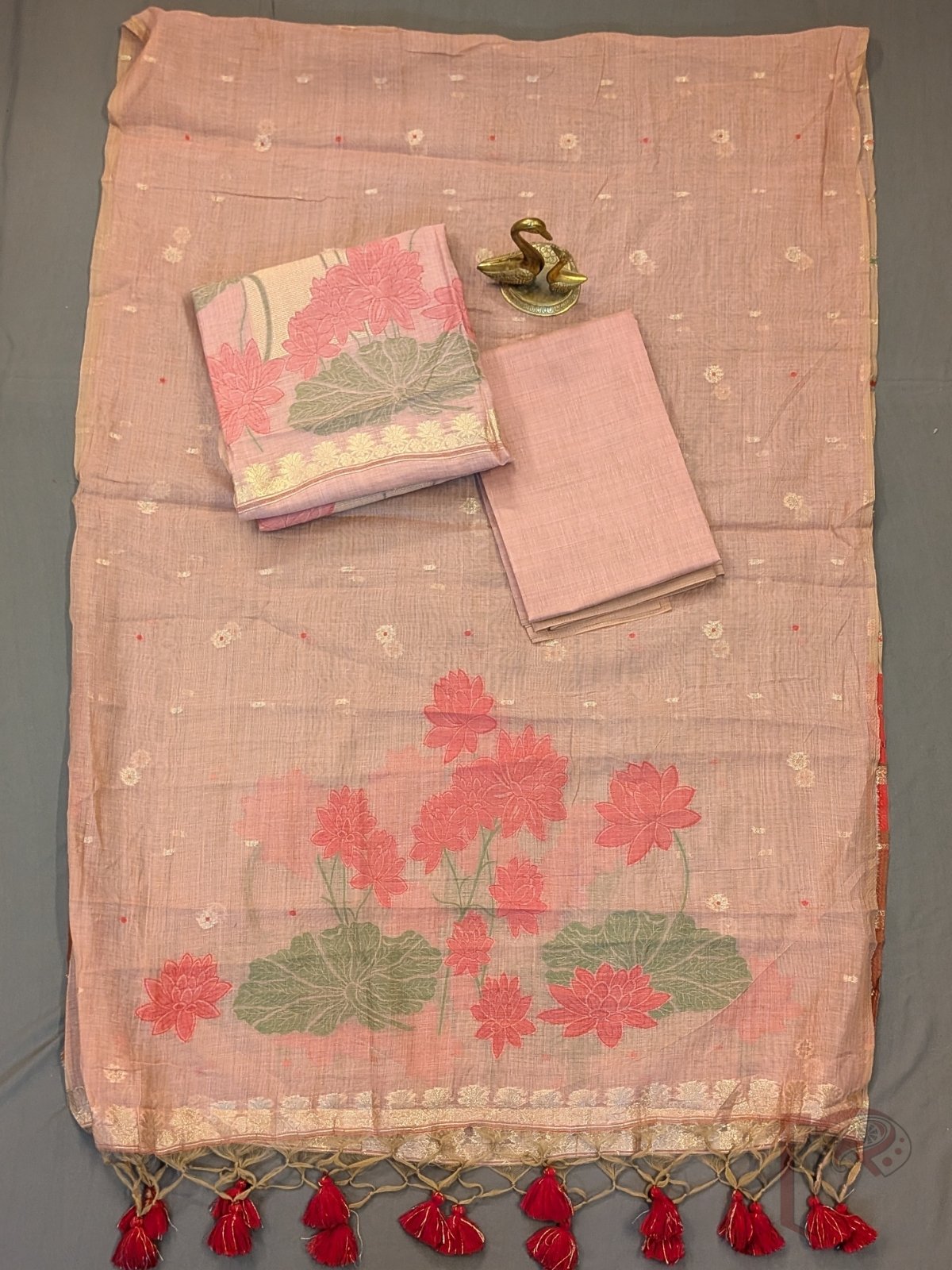 Suit Stories – Onion Pink Cotton Munga Jamdani Suit Set with Lotus Floral Weave and Maroon Tassels - Image 2