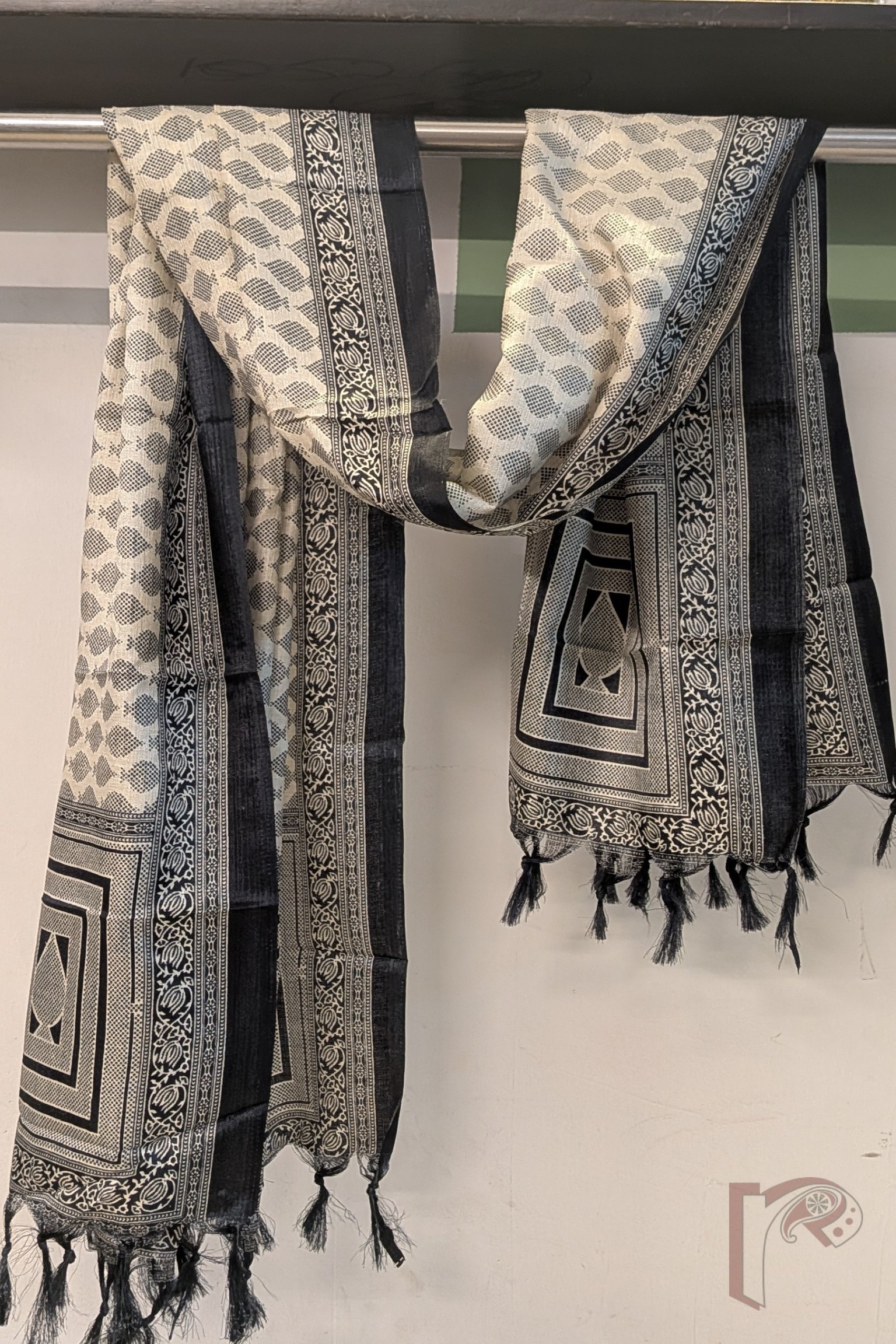 Dreamy Drapes - Cream & Black Spade Leaf Motif Banana Fiber Dupatta with Dotted Rectangular Borders - Image 2