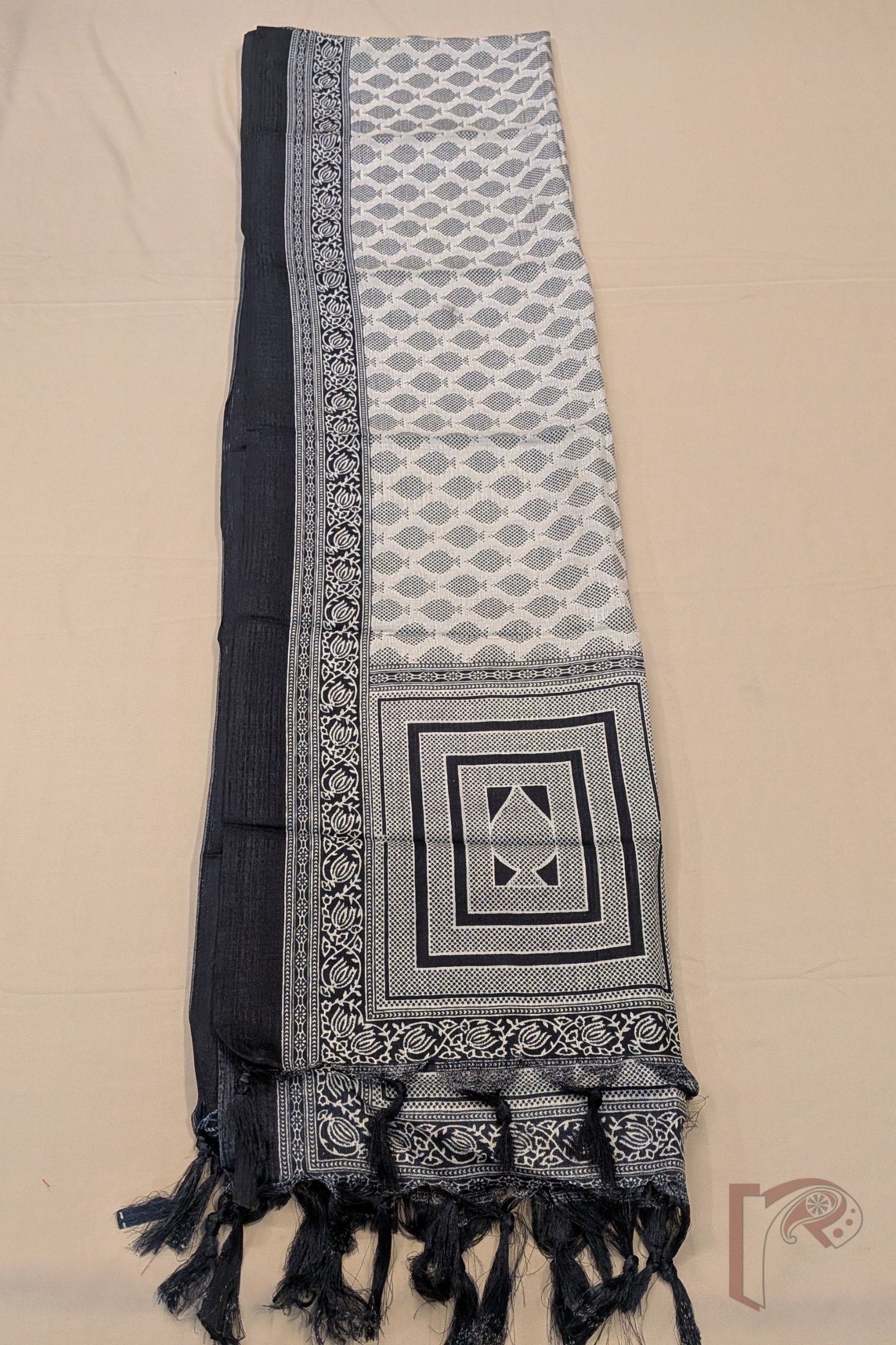 Dreamy Drapes - Cream & Black Spade Leaf Motif Banana Fiber Dupatta with Dotted Rectangular Borders - Image 7