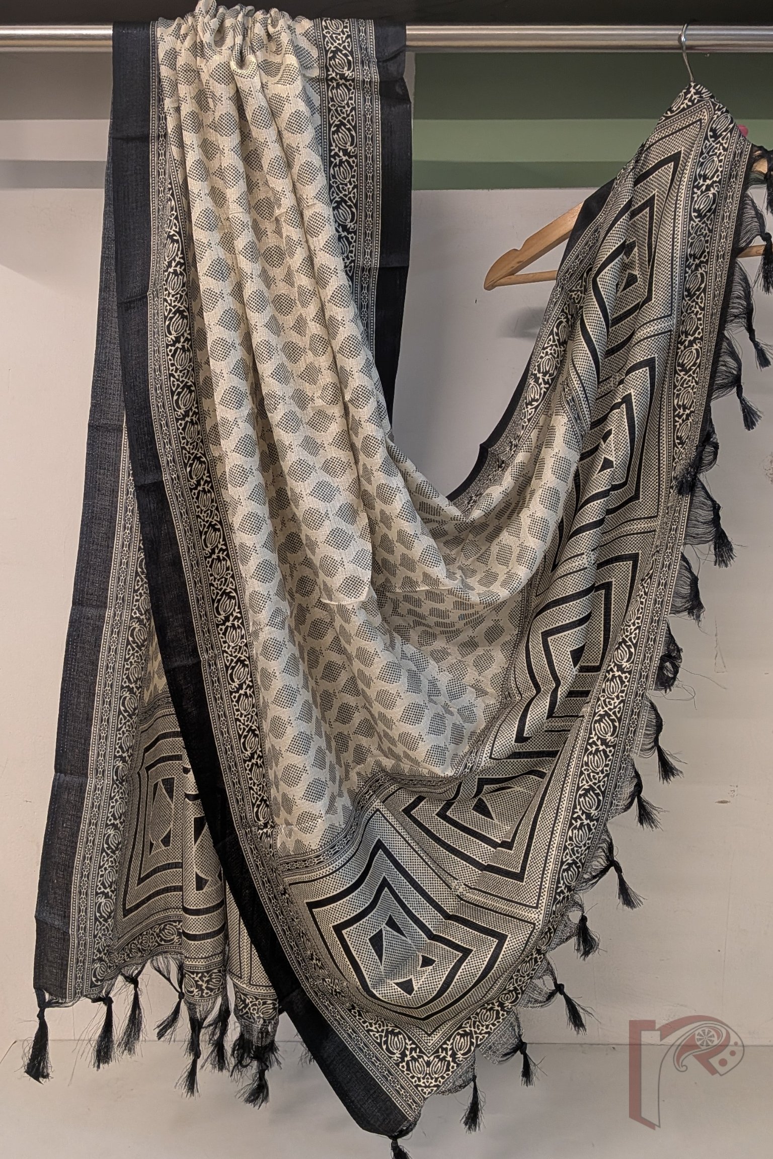 Dreamy Drapes - Cream & Black Spade Leaf Motif Banana Fiber Dupatta with Dotted Rectangular Borders