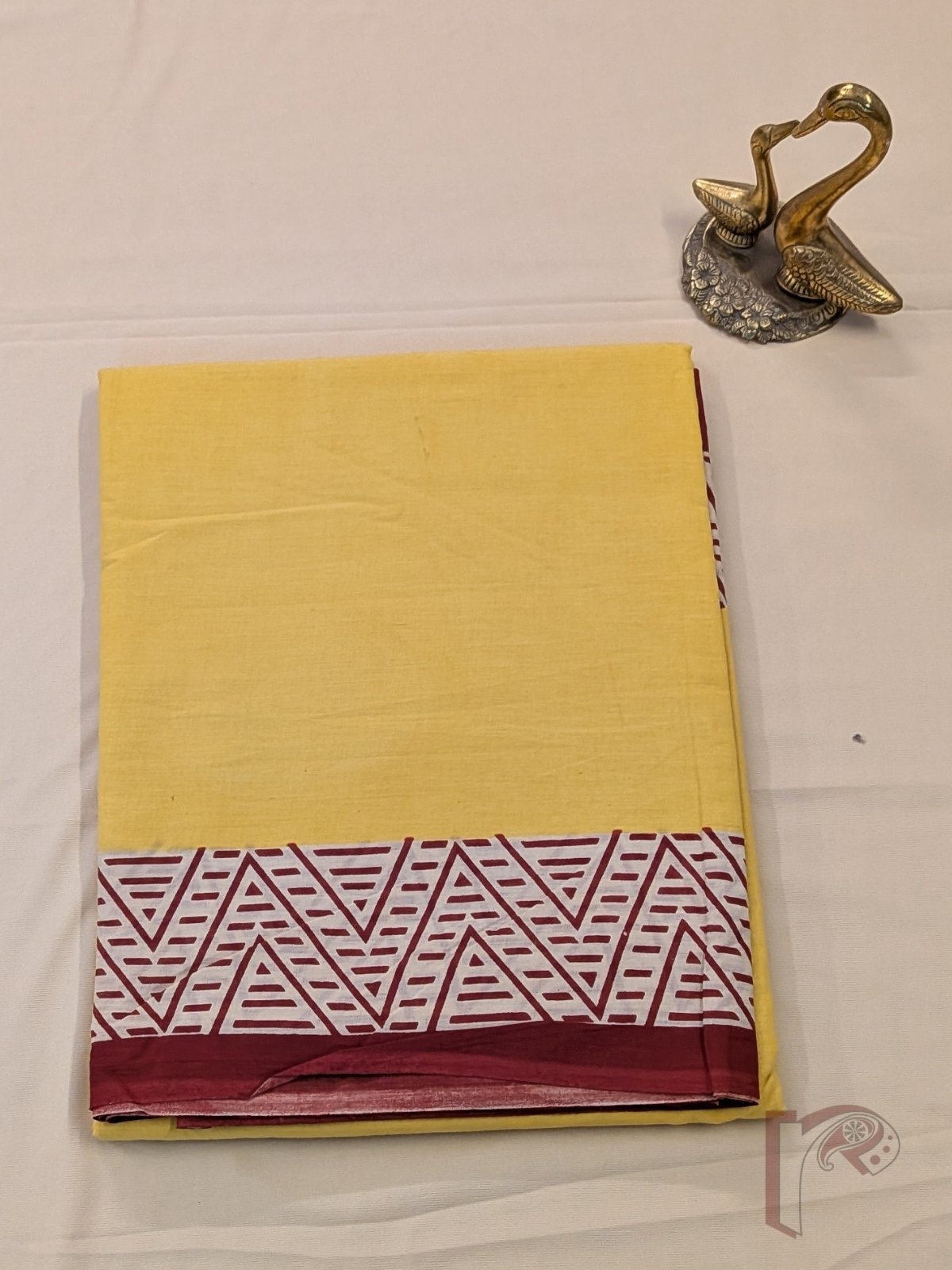 Mulmul Muse – Yellow Mul Cotton Saree with Offwhite Abstract Border and Geometric Pallu - Image 6