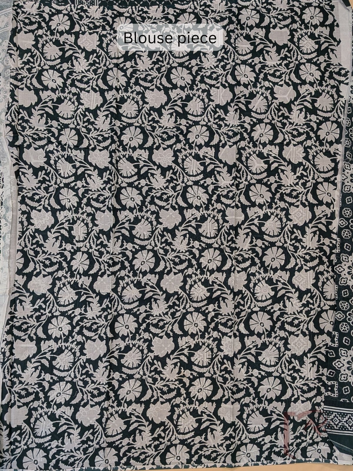 Mulmul Muse – Dark Green Mul Cotton Saree with Ajrakh Floral Block Print and Contrast Pallu - Image 7