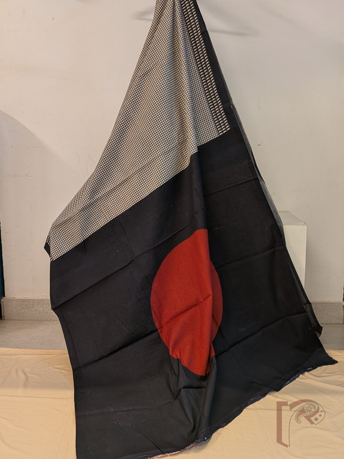 Mulmul Muse – Cream Mul Cotton Saree with Black Check Print and Brick Red Circle Pallu - Image 3