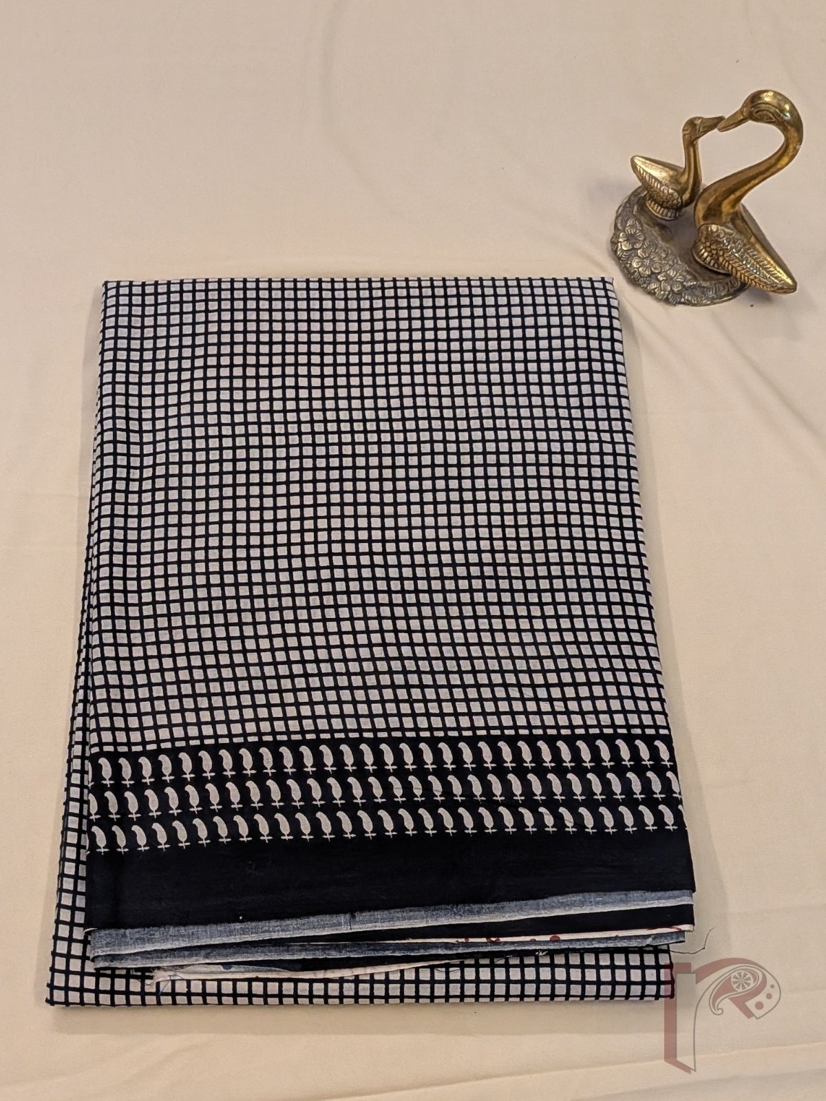 Mulmul Muse – Cream Mul Cotton Saree with Black Check Print and Brick Red Circle Pallu - Image 6