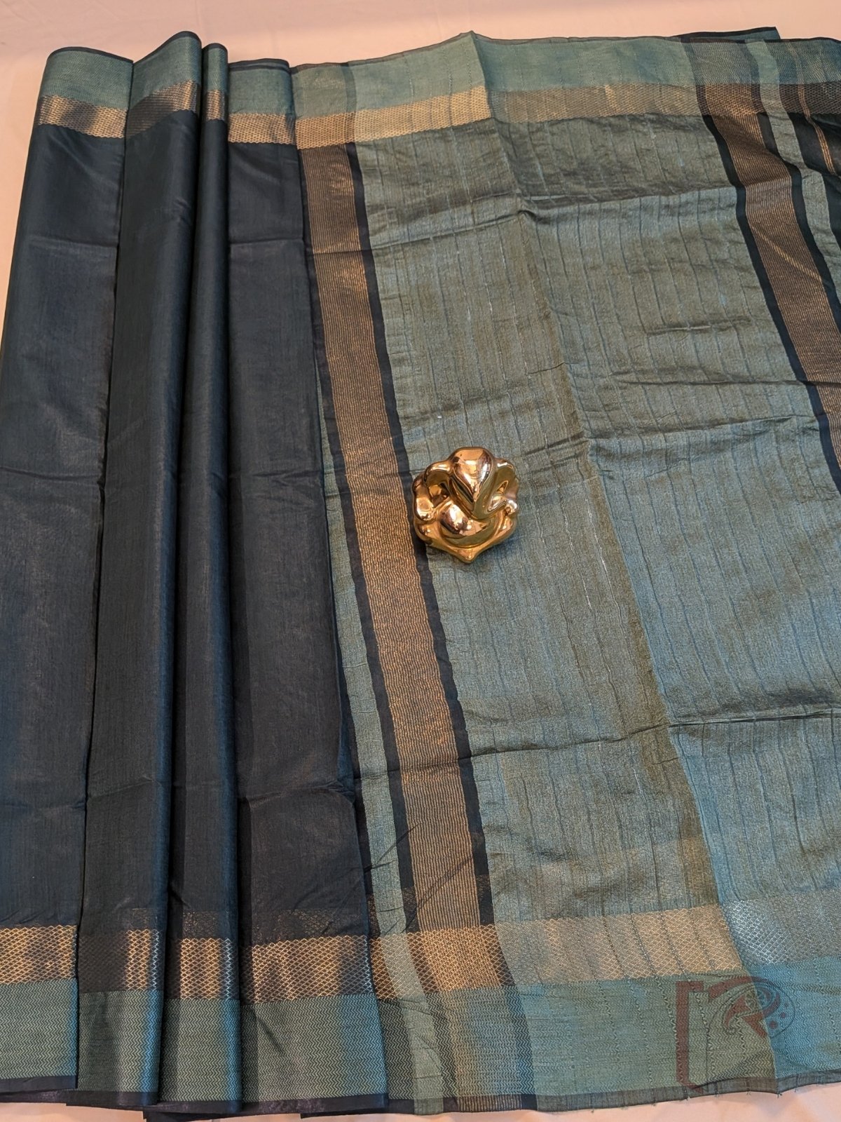 Banarasi Bloom: Bottle Green Katan Silk Saree with Light Green Herringbone Border and Gold Paithani Style - Image 3
